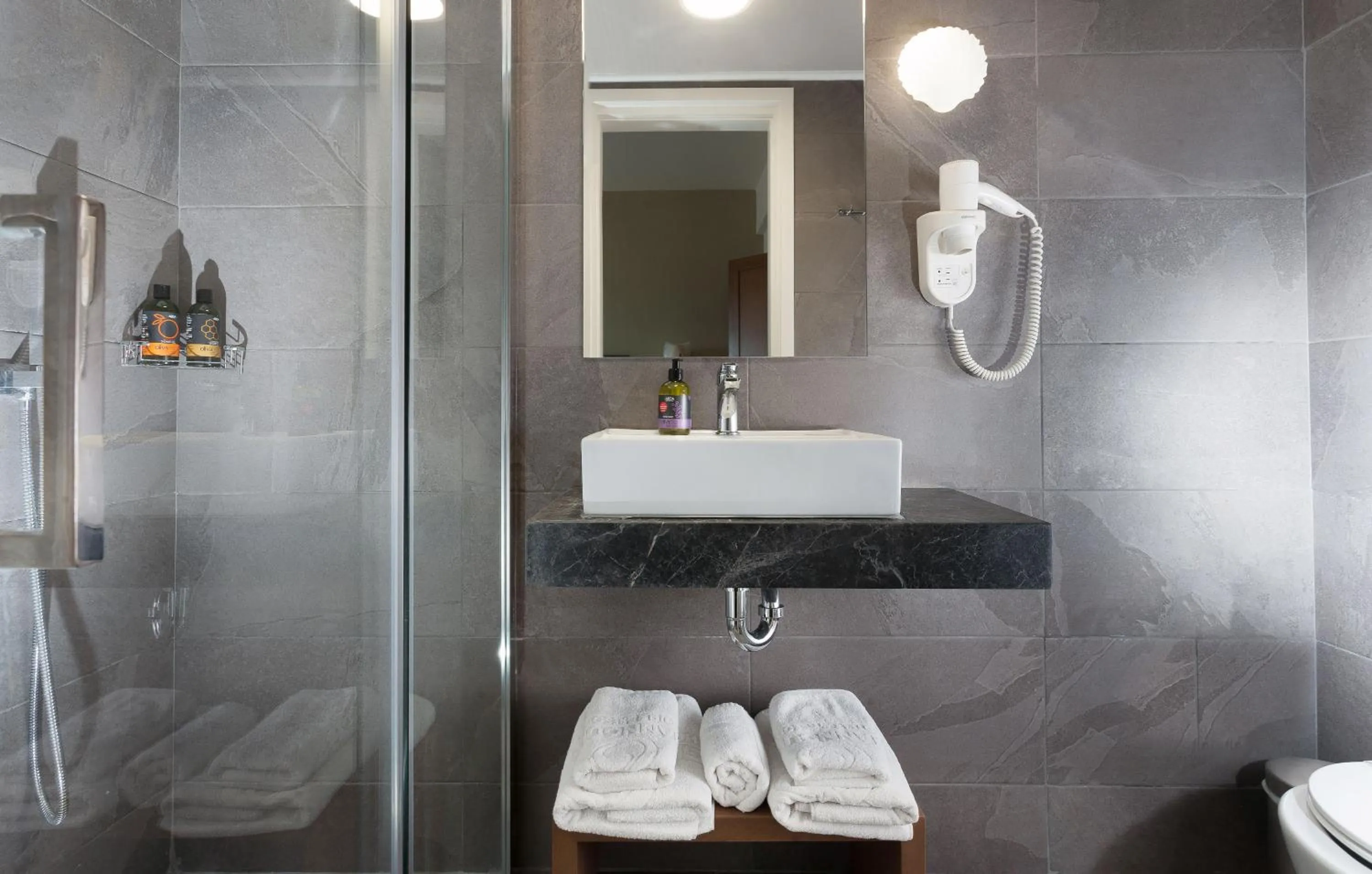 Bathroom in Giannoulis – Santa Marina Beach Hotel