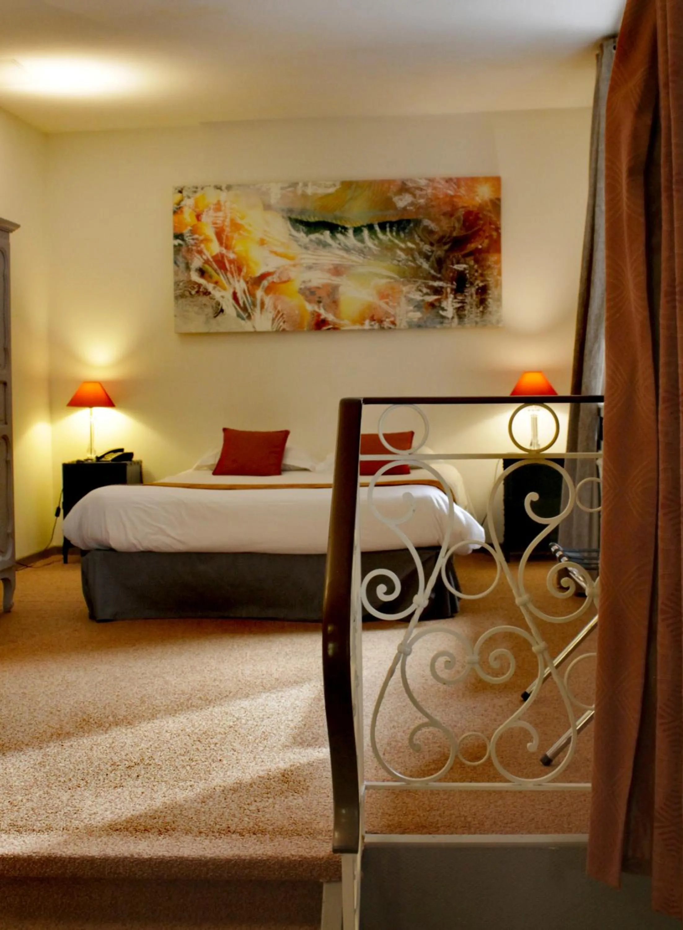 Bedroom, Bed in Le Gouverneur Hotel