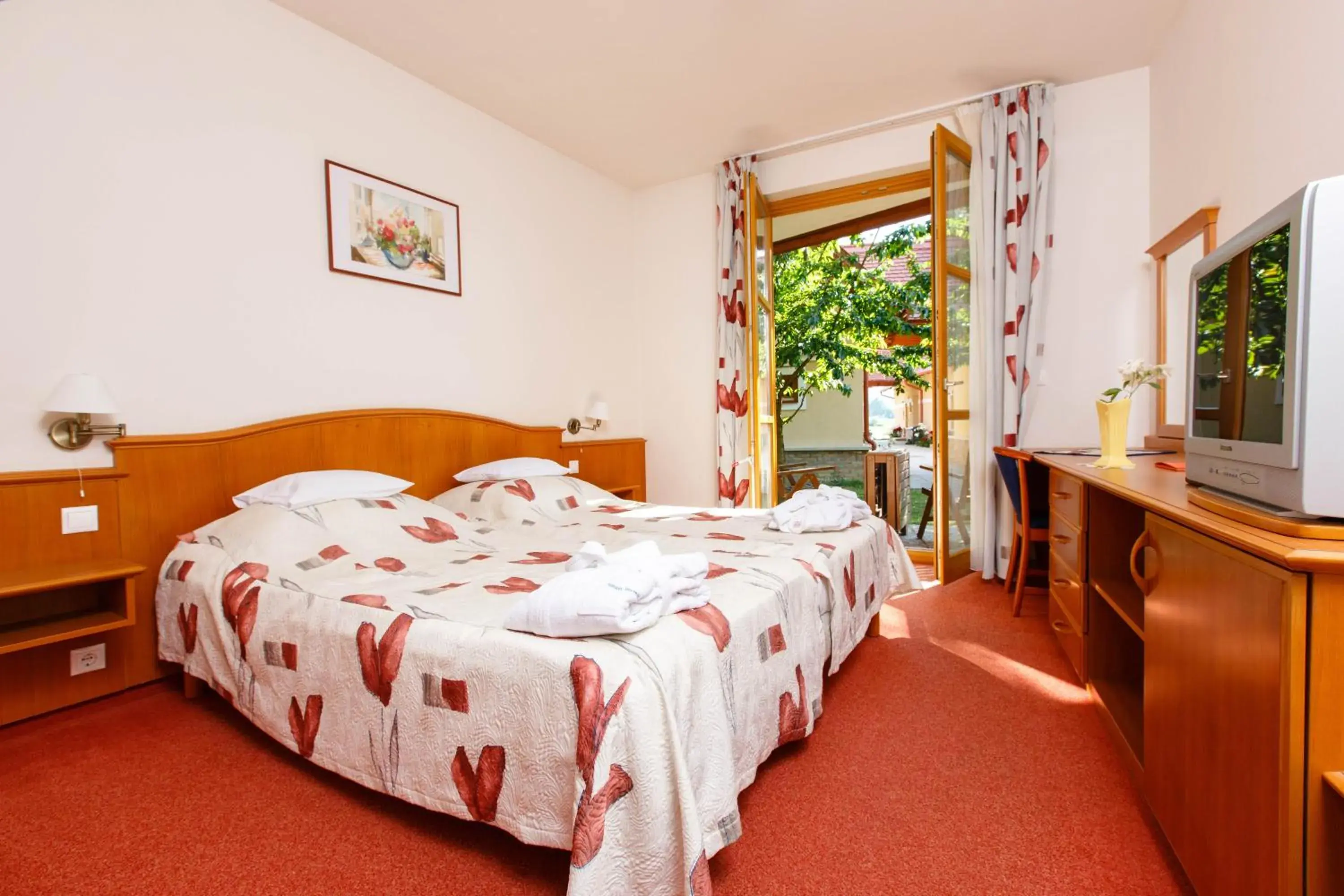 Standard Twin Room with Terrace in House Hertelendy in Kehida Termál Resort & Spa Standard Twin Room with Terrace in House Hertelendy in Kehida Termál Resort & Spa