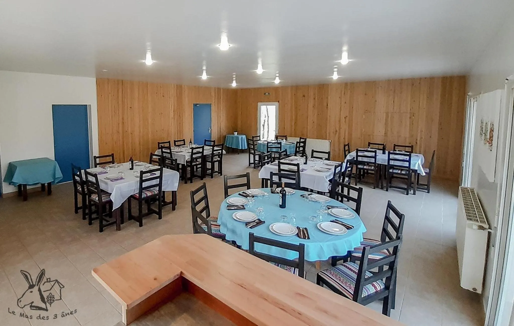 Restaurant/places to eat in Le Mas des 3 Anes