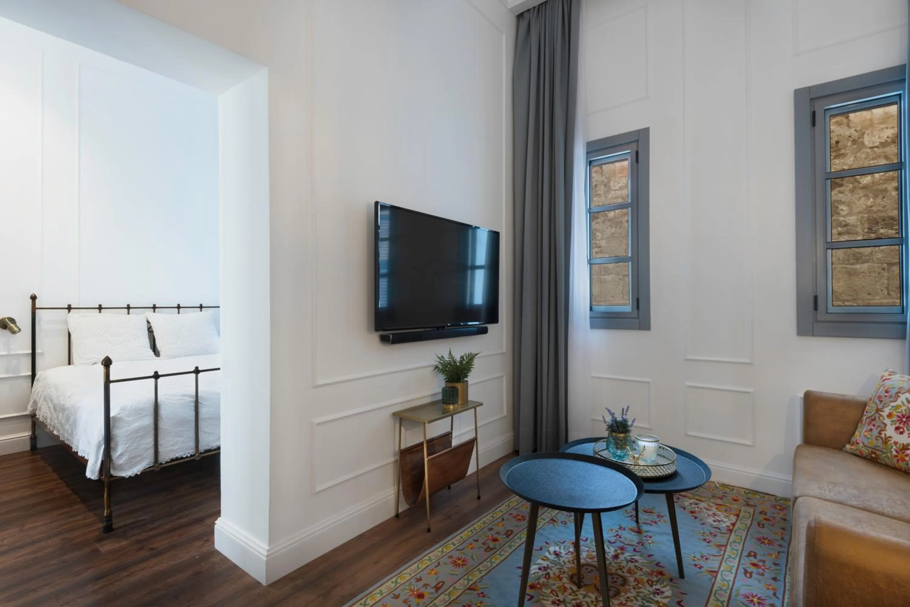 TV and multimedia, Bed in Akotika boutique