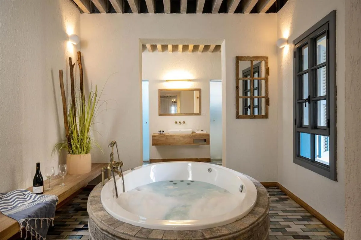 Hot Tub, Bed in Akotika boutique