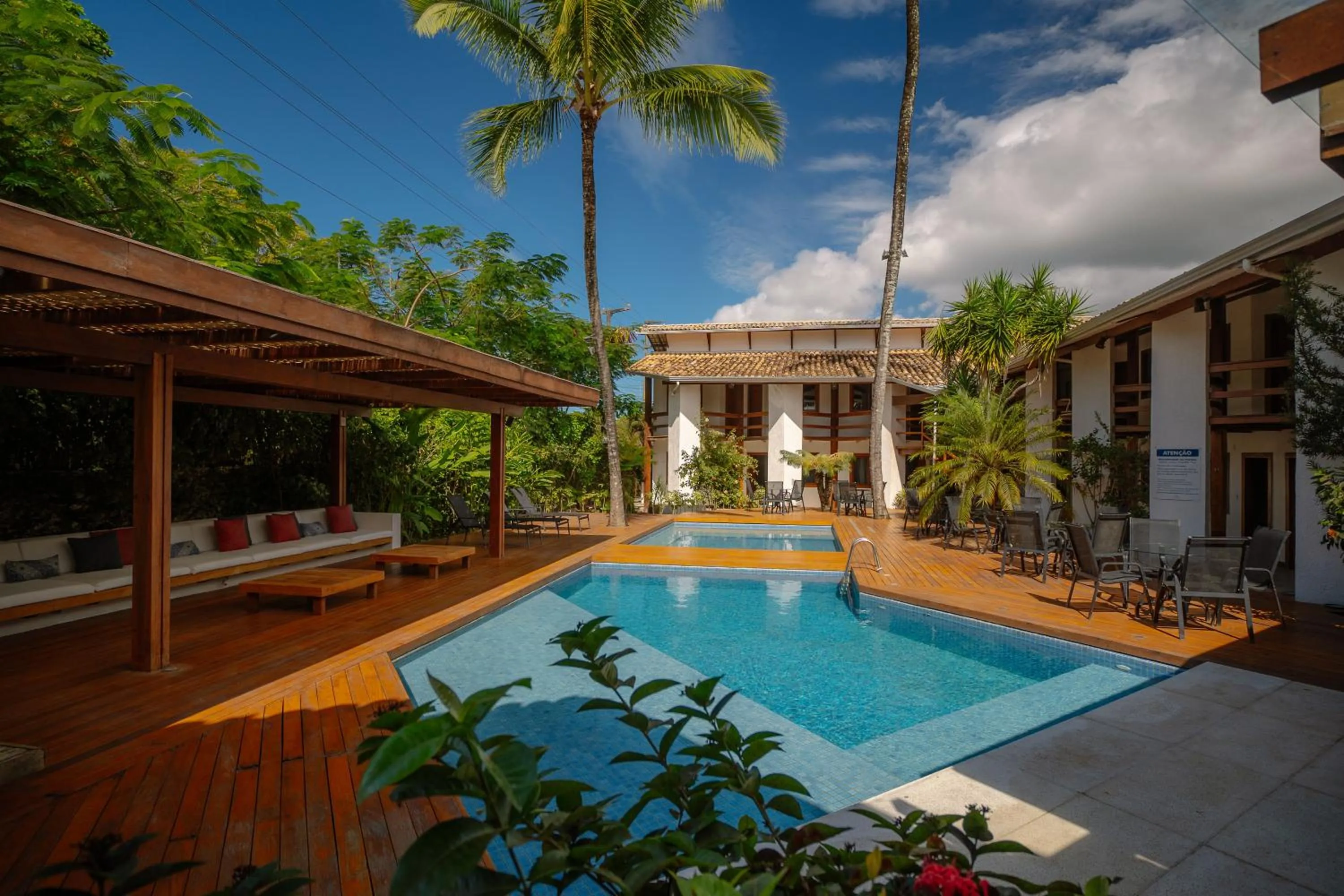Swimming pool in Hotel Flamingo Beach by HC