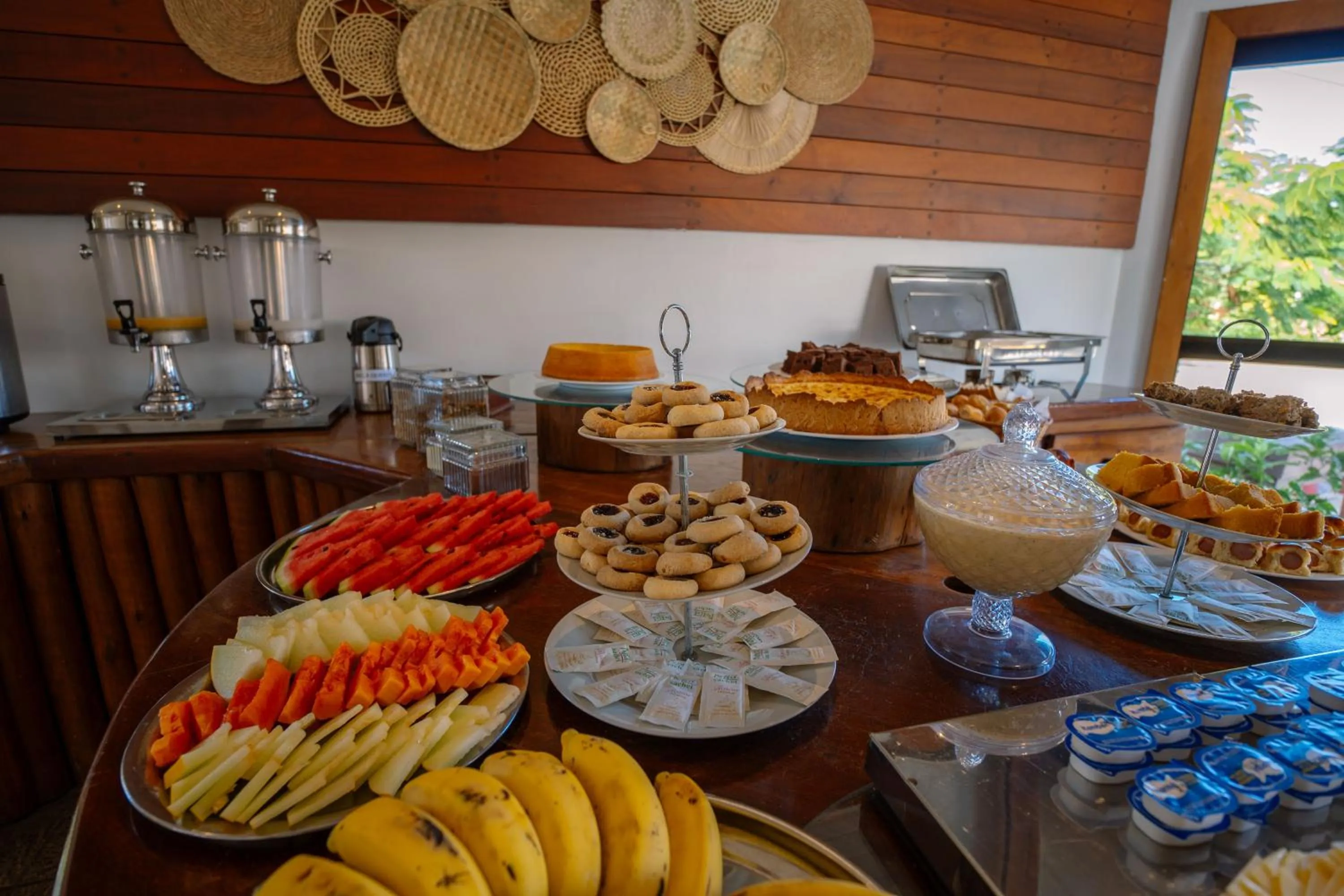 Breakfast in Hotel Flamingo Beach by HC