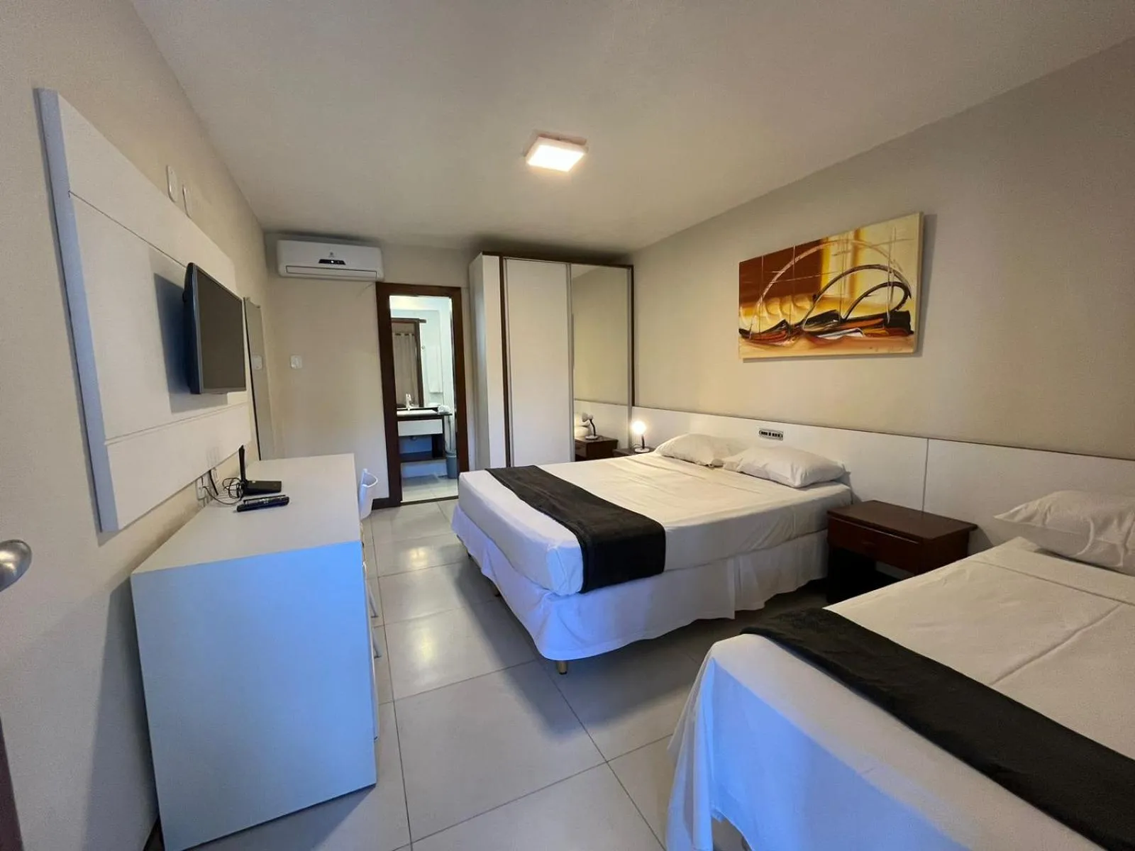 Photo of the whole room, Bed in Hotel Flamingo Beach by HC