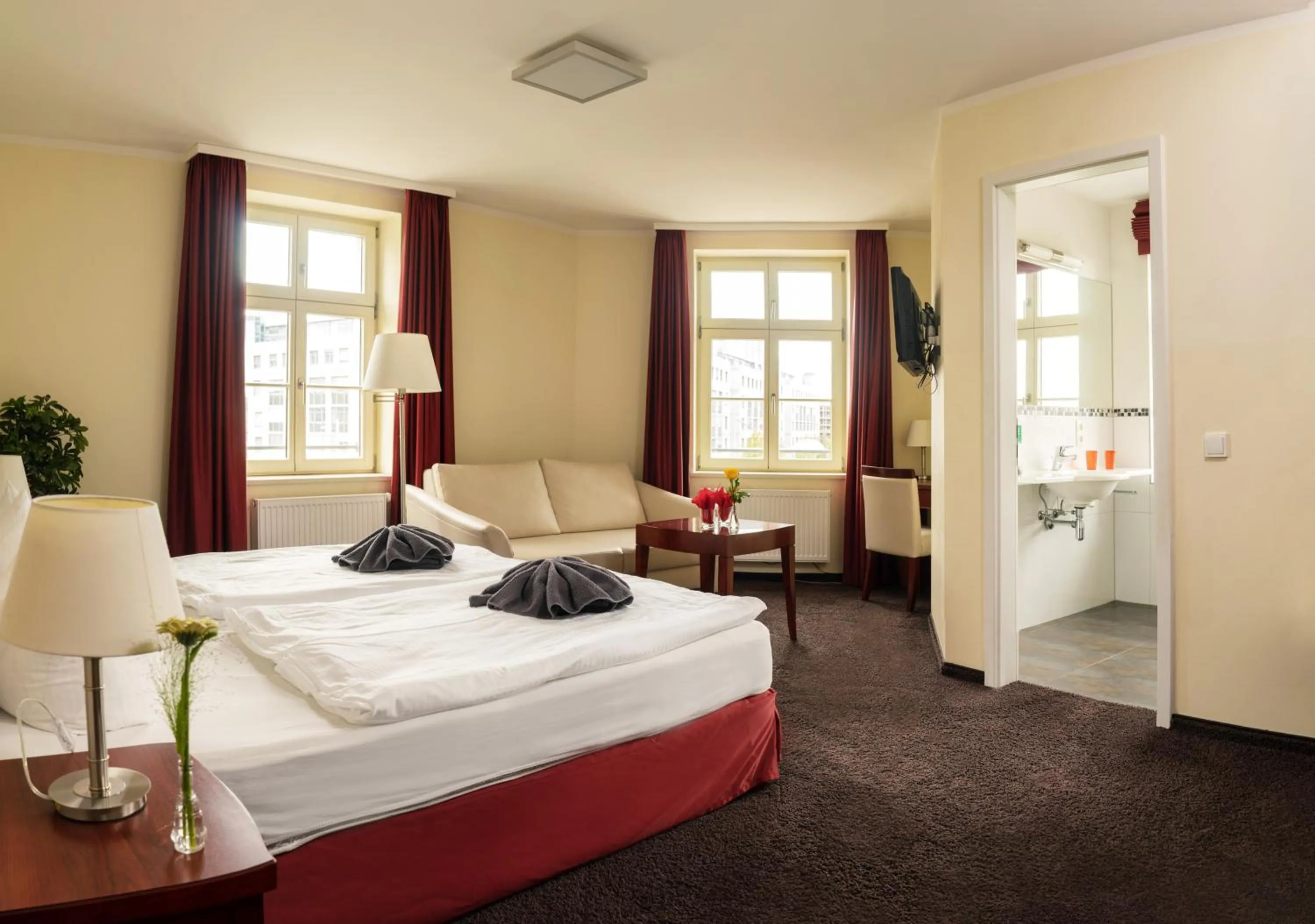 Photo of the whole room, Bed in SchlafGut AppartementHotel