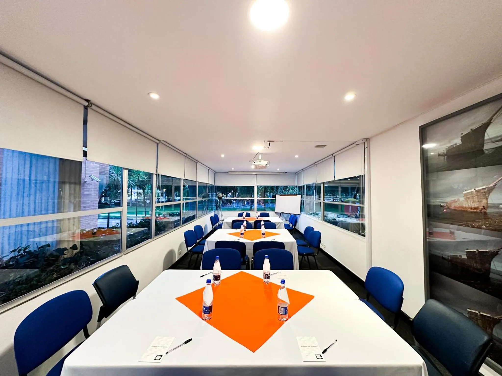 Meeting/conference room in Hotel 104 Art Suites