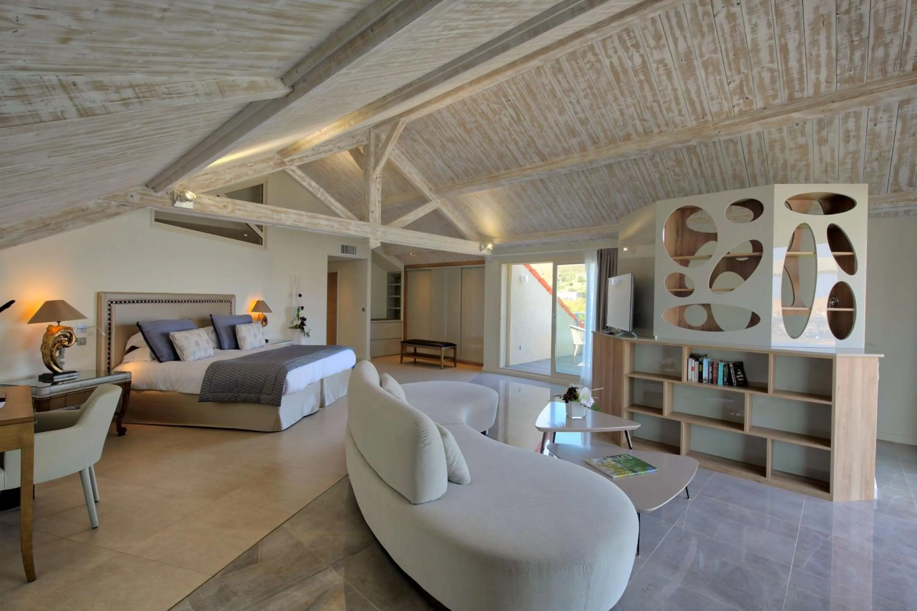 Photo of the whole room, Bed in Best Western Premier Santa Maria