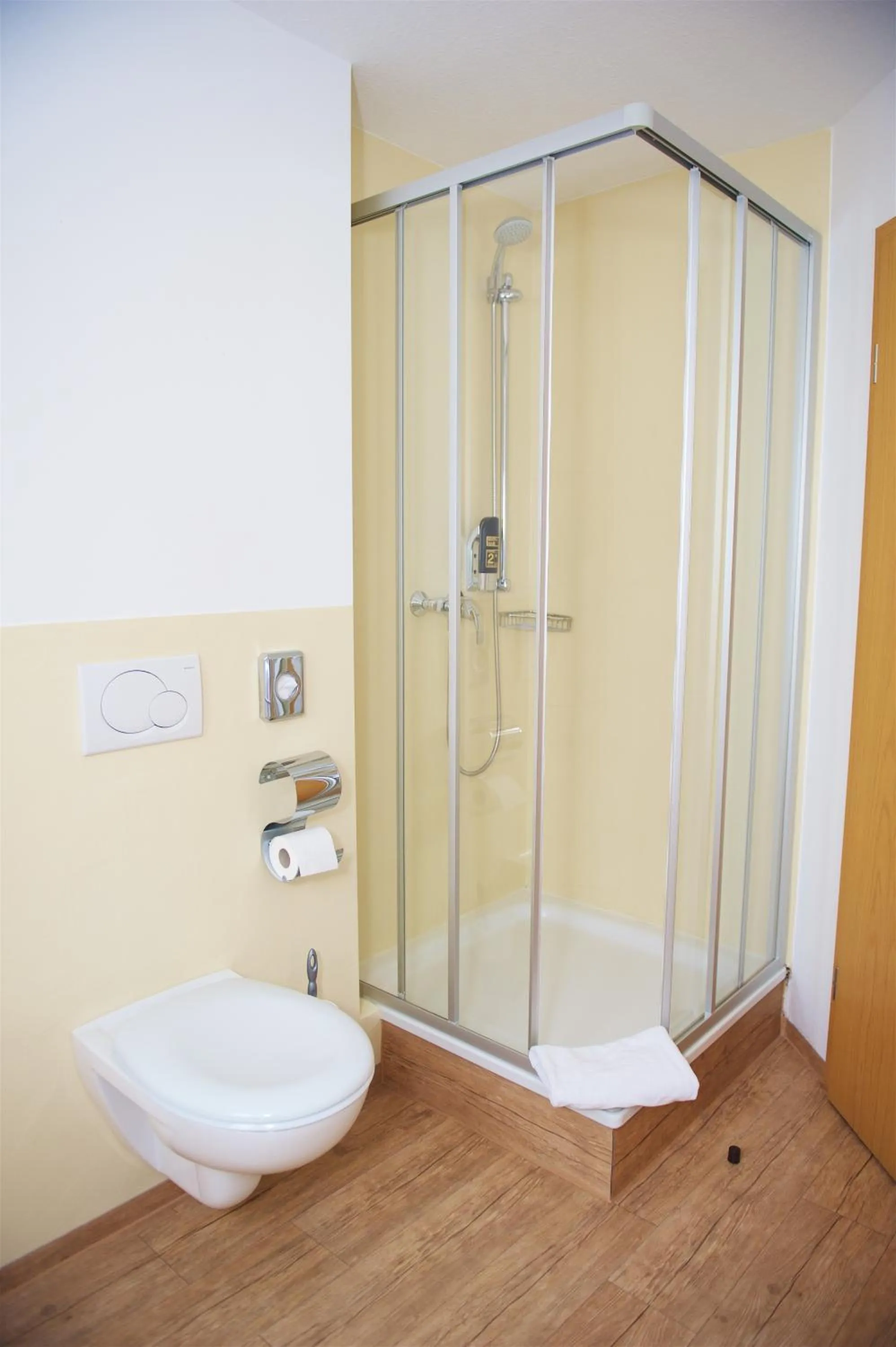 Bathroom in Berne's Altstadthotel