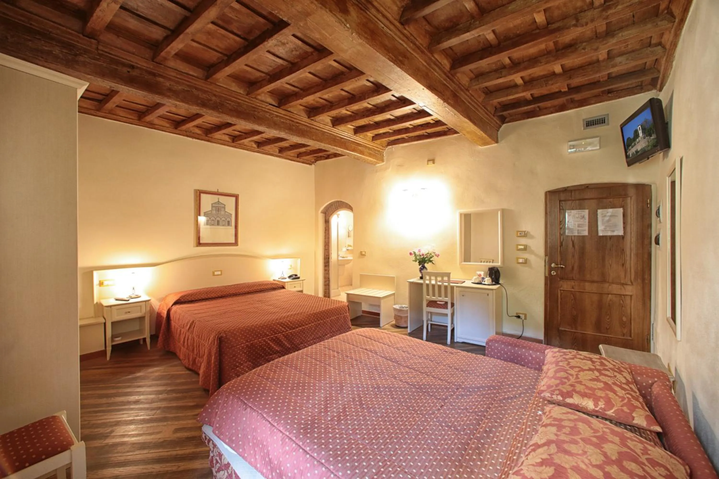 Photo of the whole room, Bed in Hotel Villa San Michele