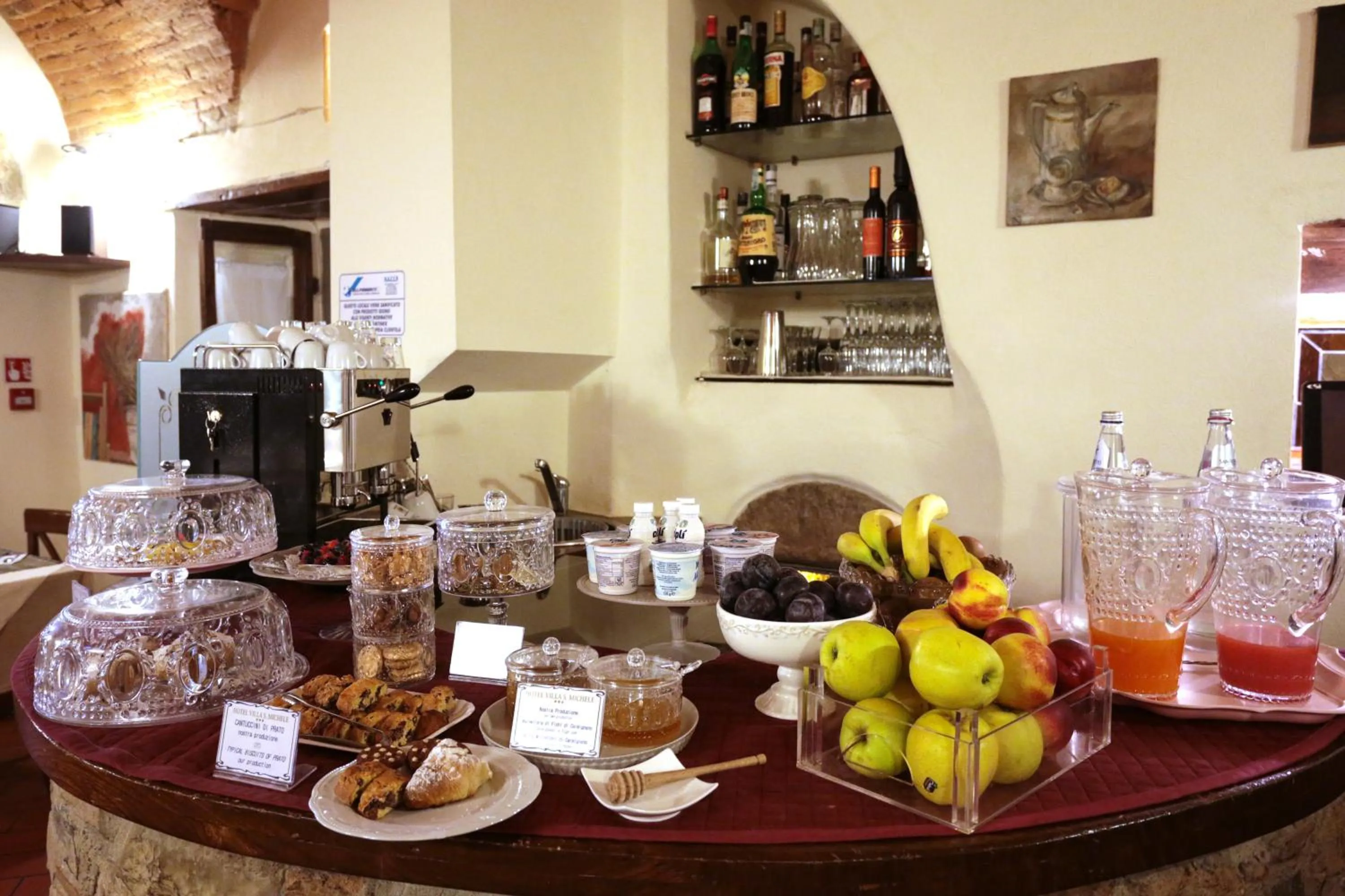 Breakfast in Hotel Villa San Michele