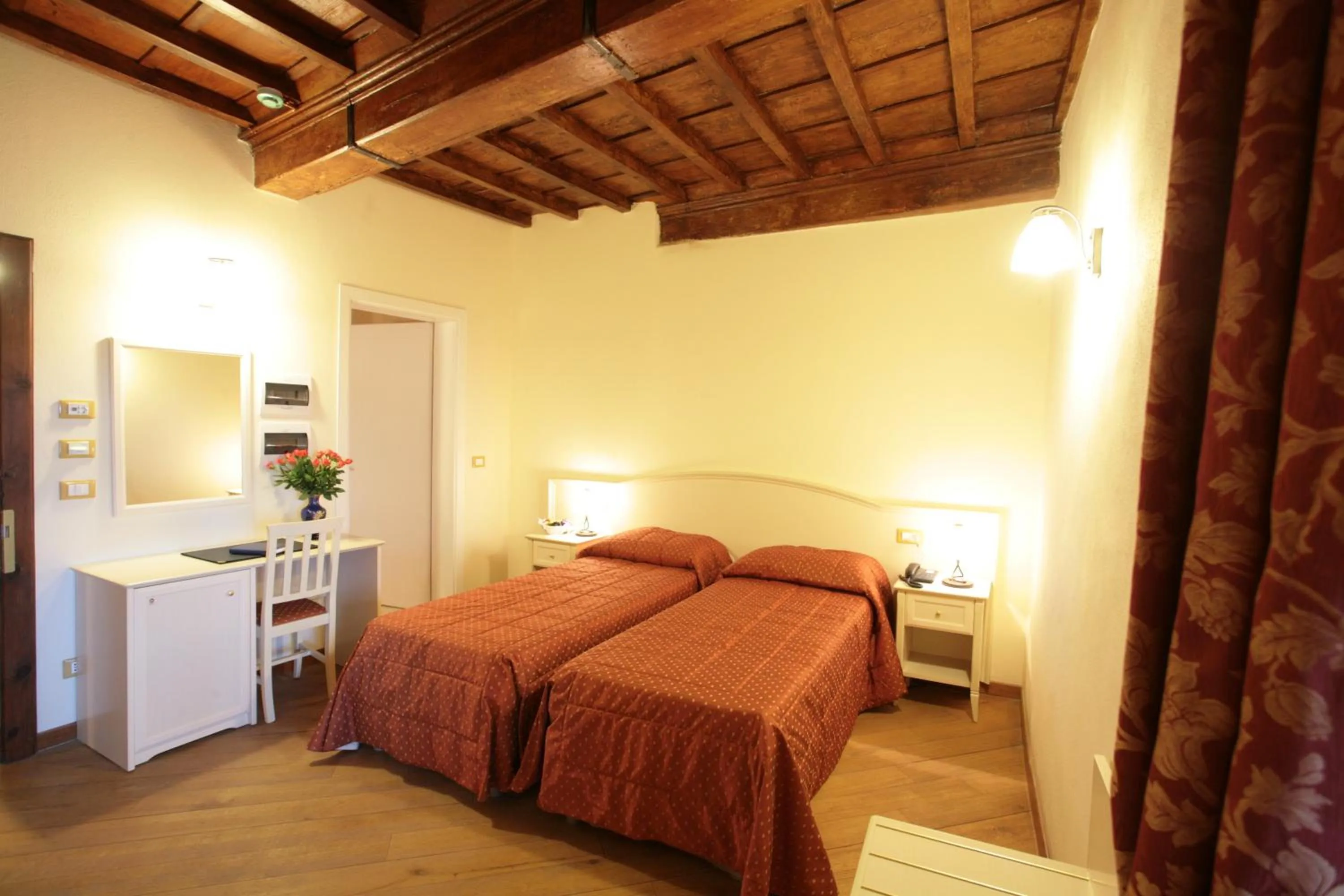 Bedroom, Bed in Hotel Villa San Michele