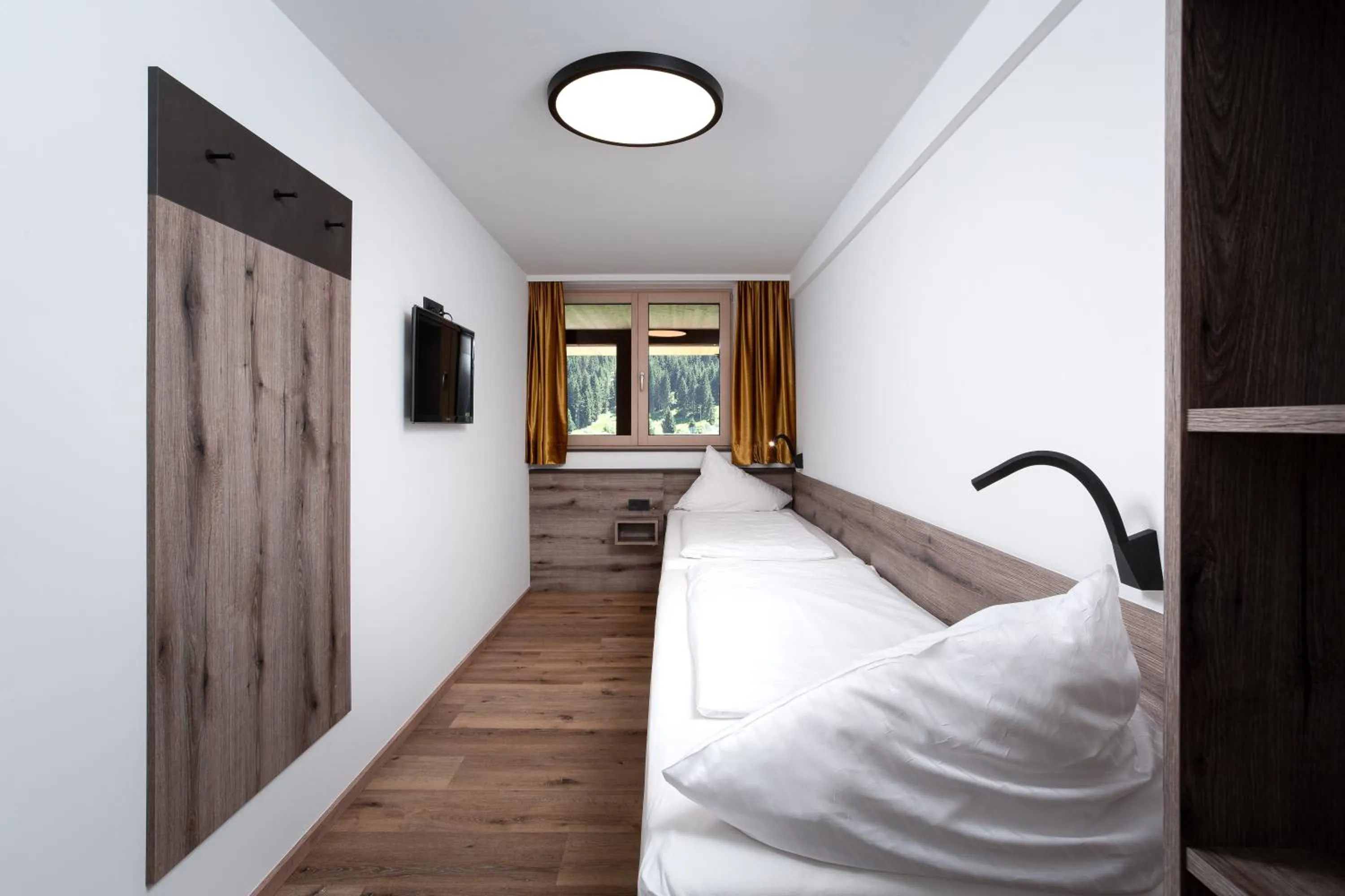 Photo of the whole room, Bed in Hotel Das Kohlmais - direkt an der Kohlmaisbahn