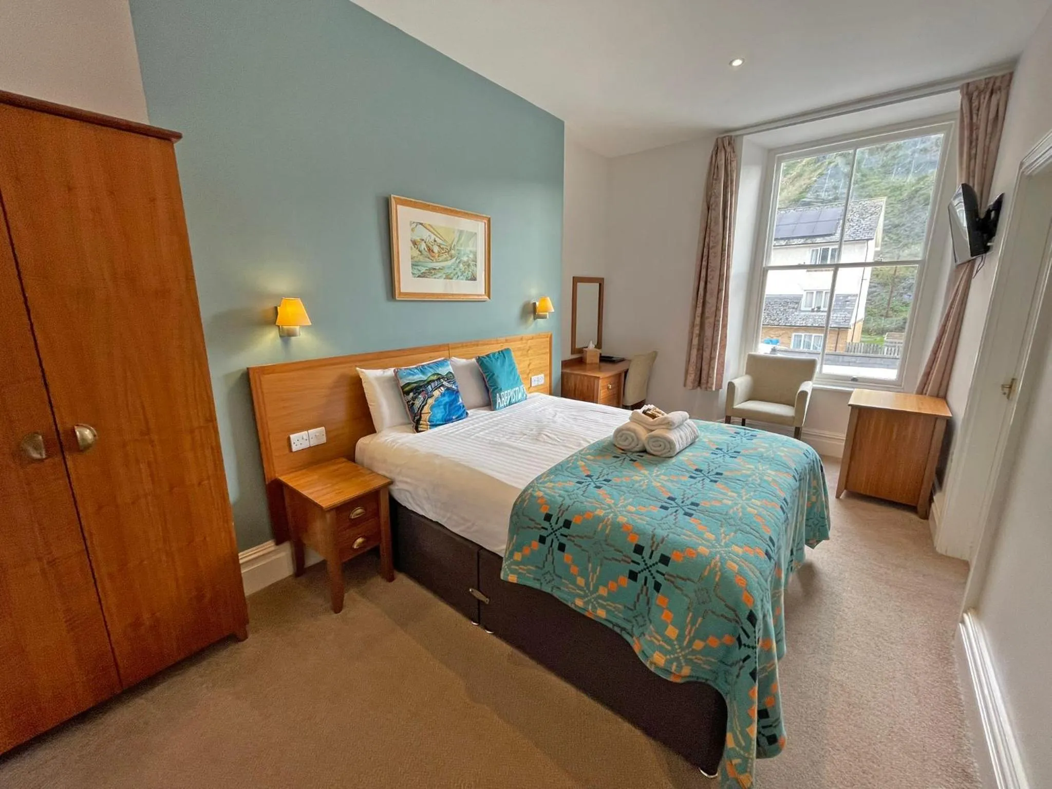 Bedroom, Bed in The Glengower