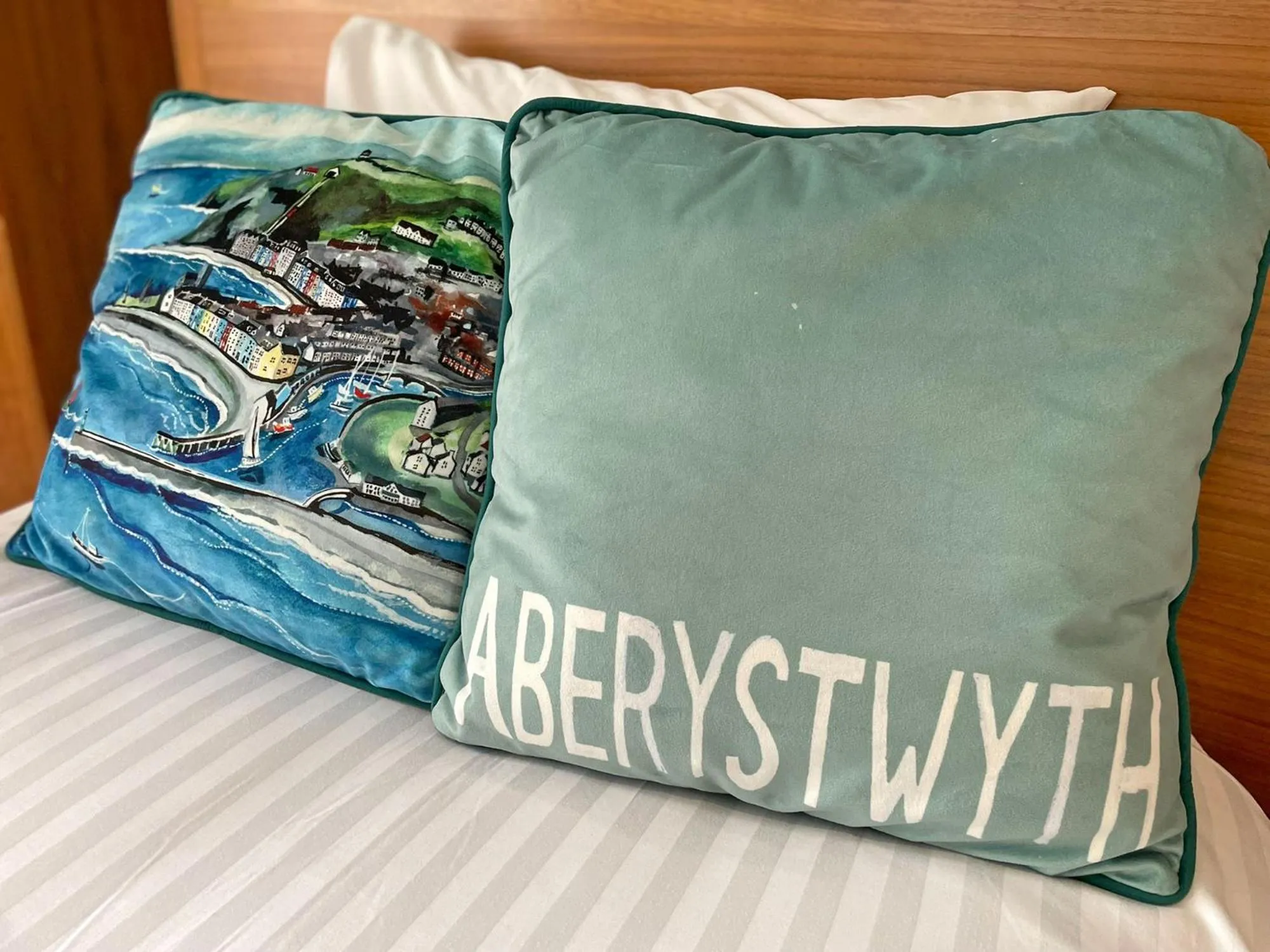 Bedroom, Bed in The Glengower