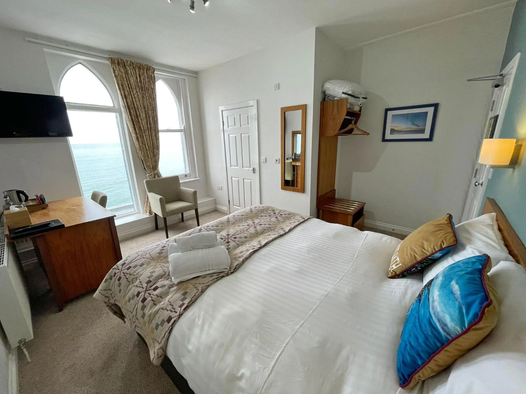 Bedroom, Bed in The Glengower