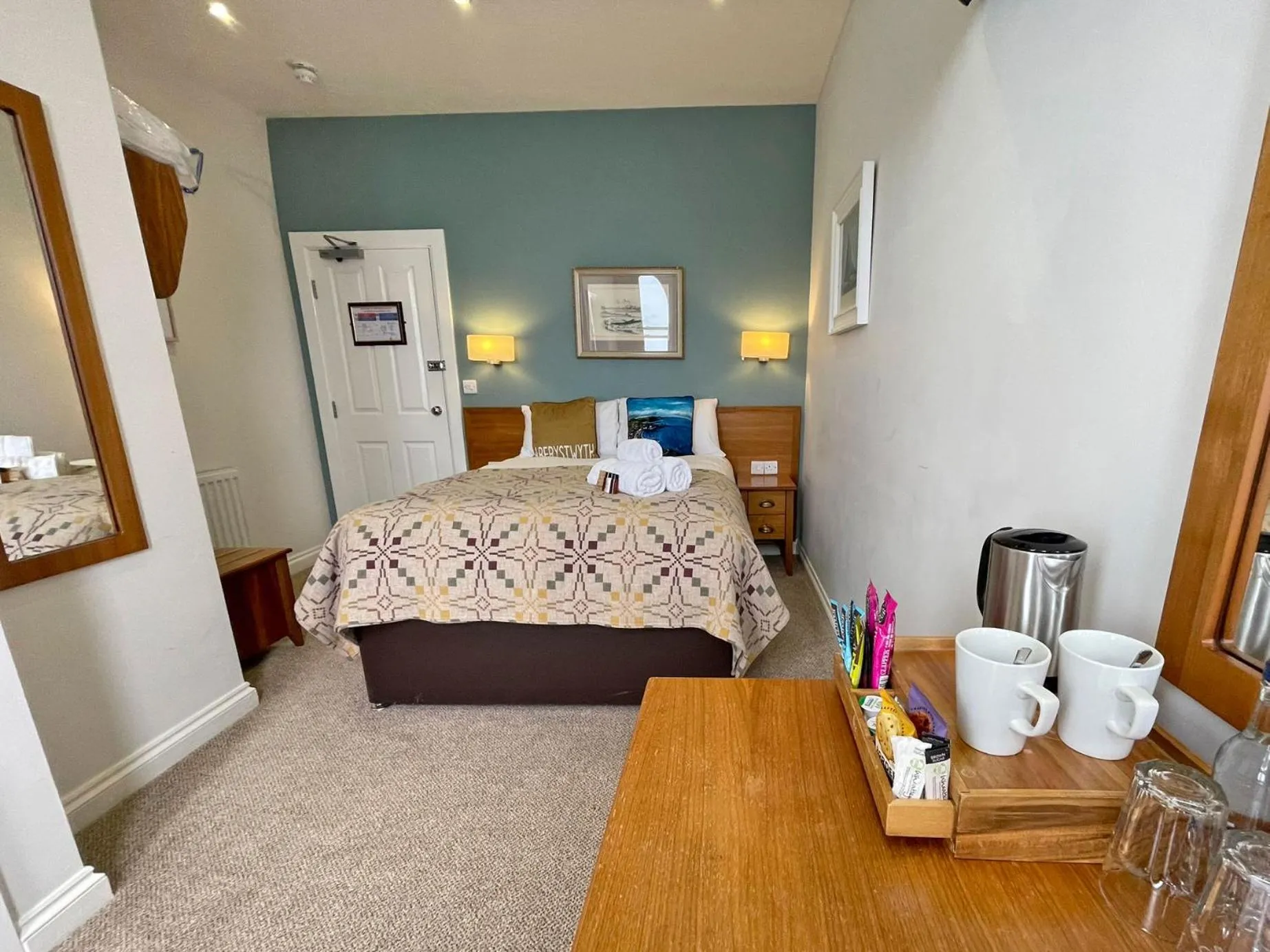 Bedroom, Bed in The Glengower