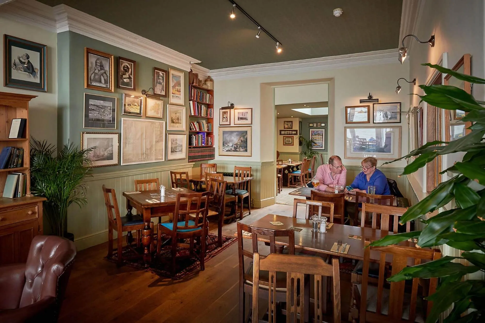 Restaurant/places to eat in The Glengower