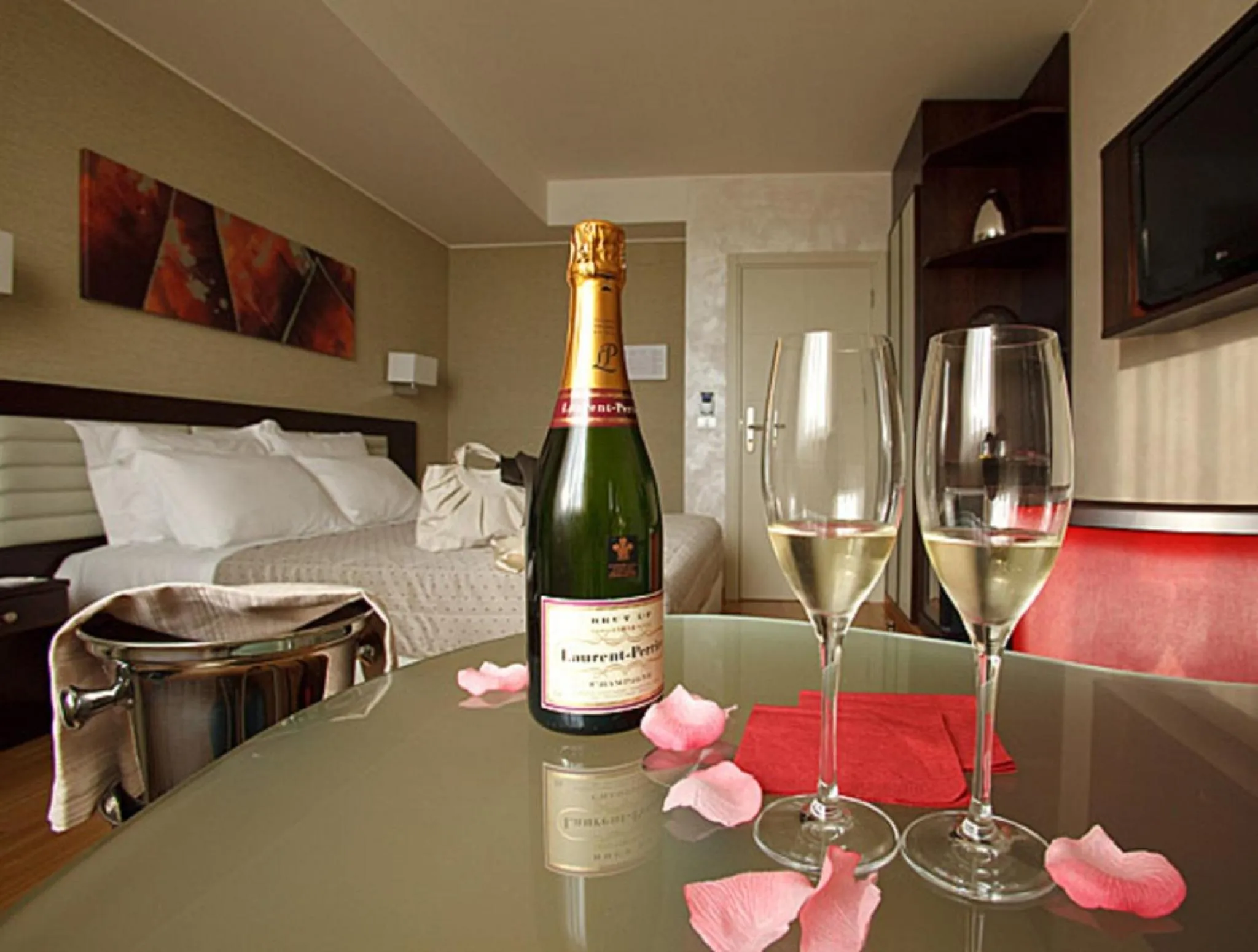 Seating area in Breaking Business Hotel