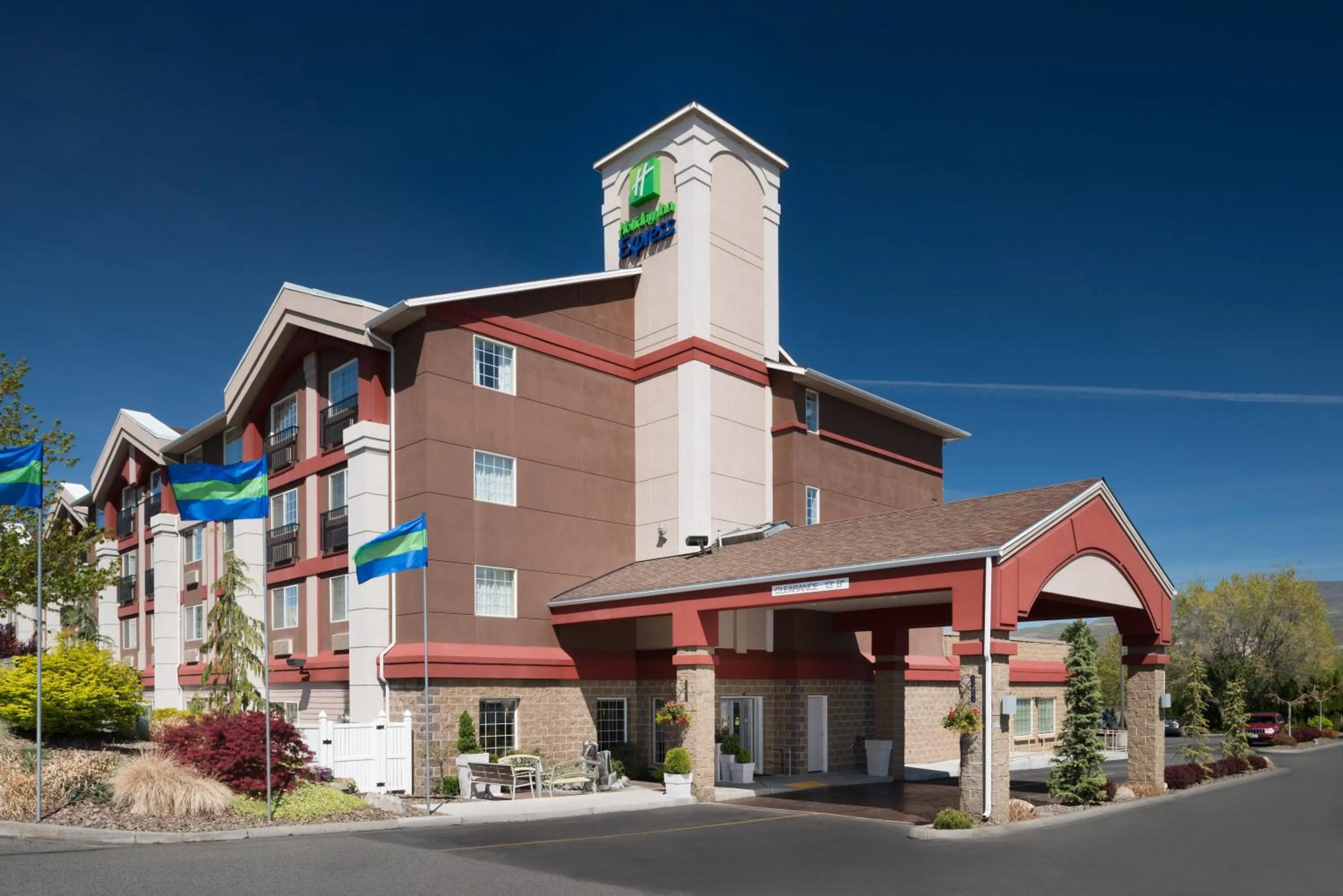 Property building in Holiday Inn Express Wenatchee by IHG