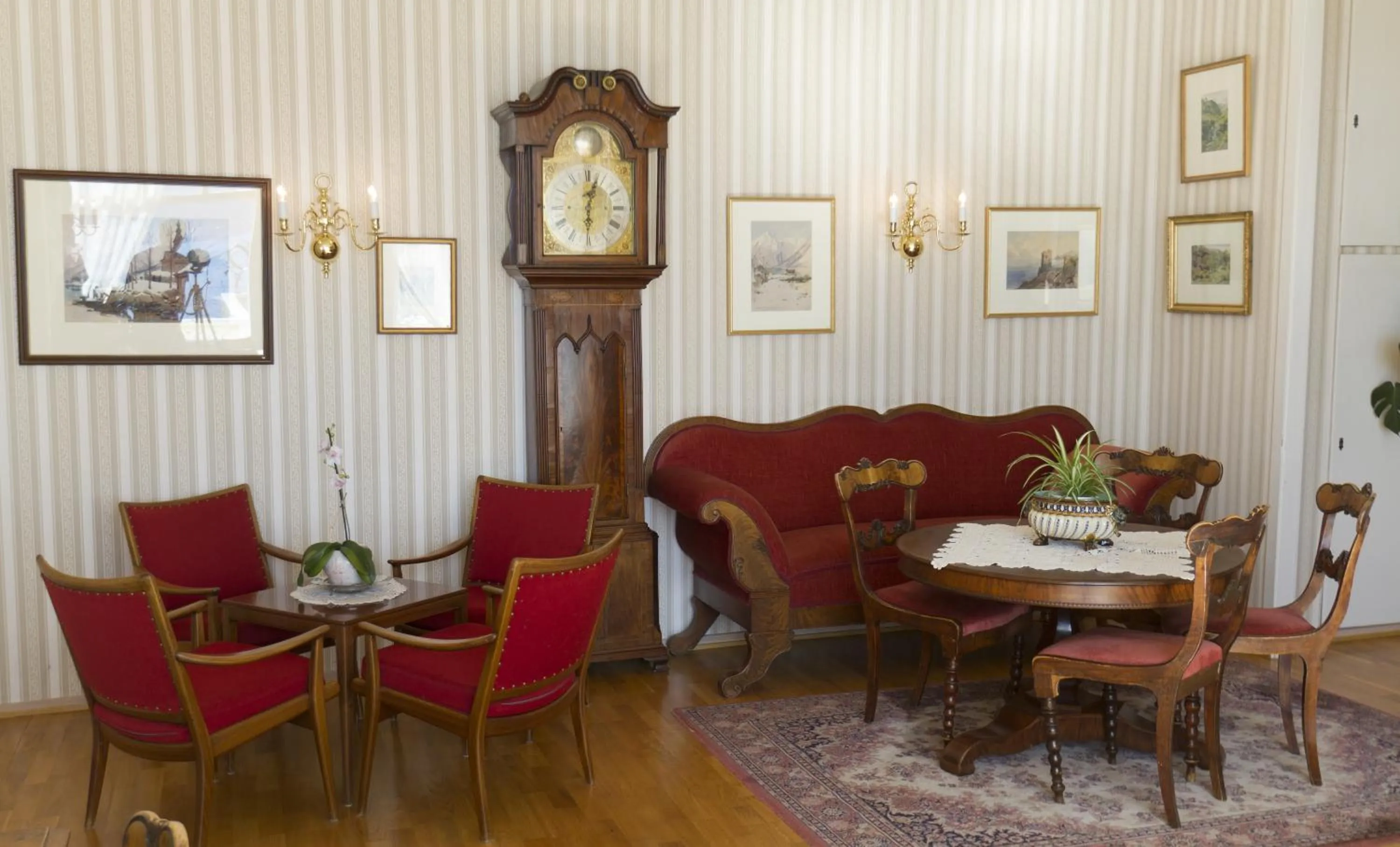 Lounge or bar in Kviknes Hotel