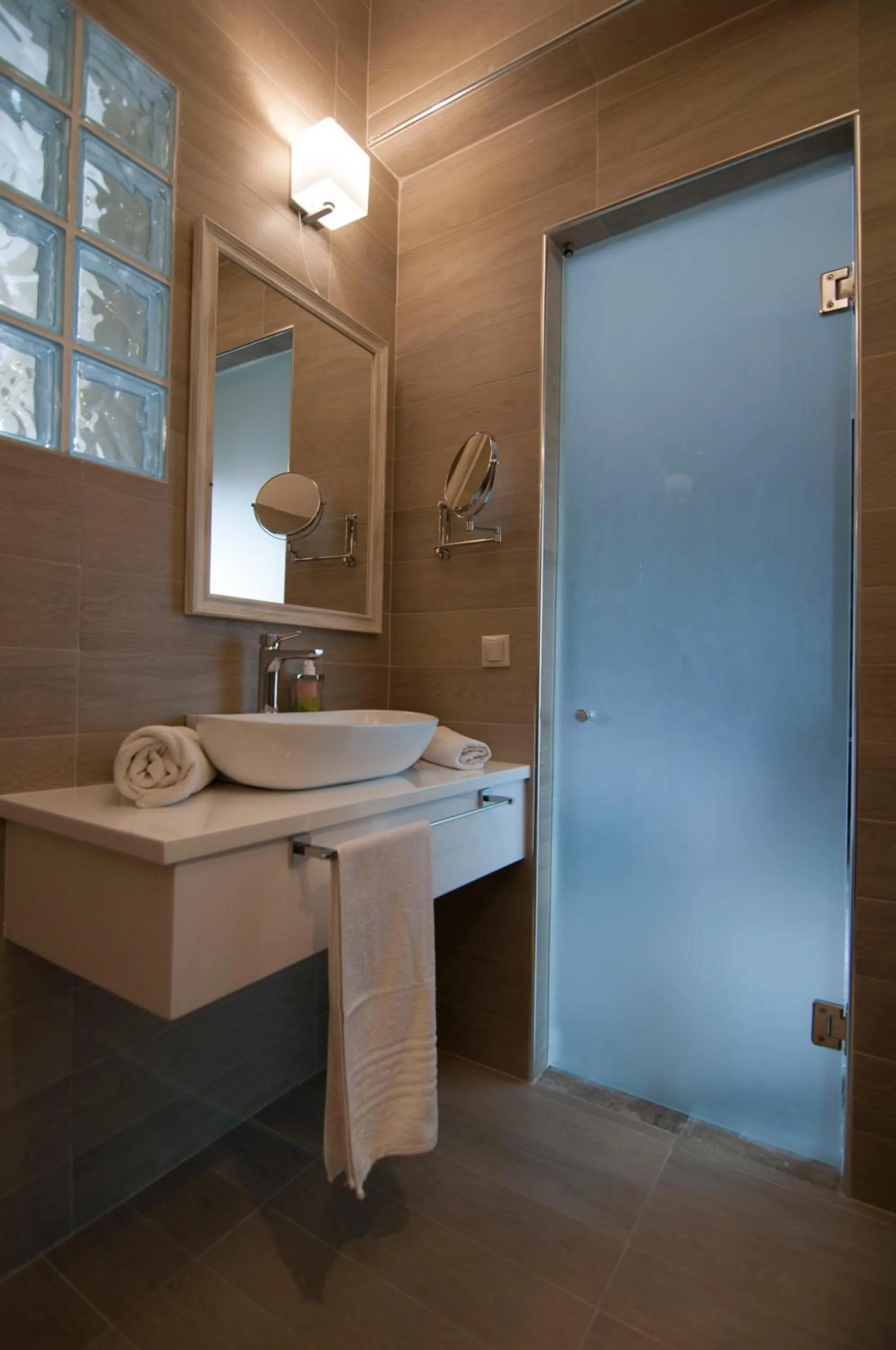 Ariadnes Holiday Accommodation