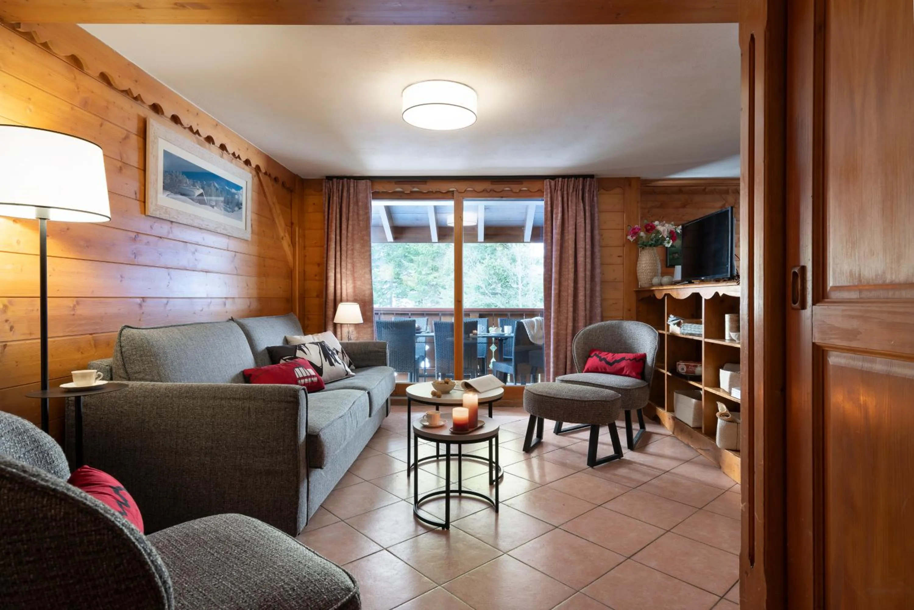 TV and multimedia in Résidence Pierre & Vacances Premium Les Fermes De Méribel