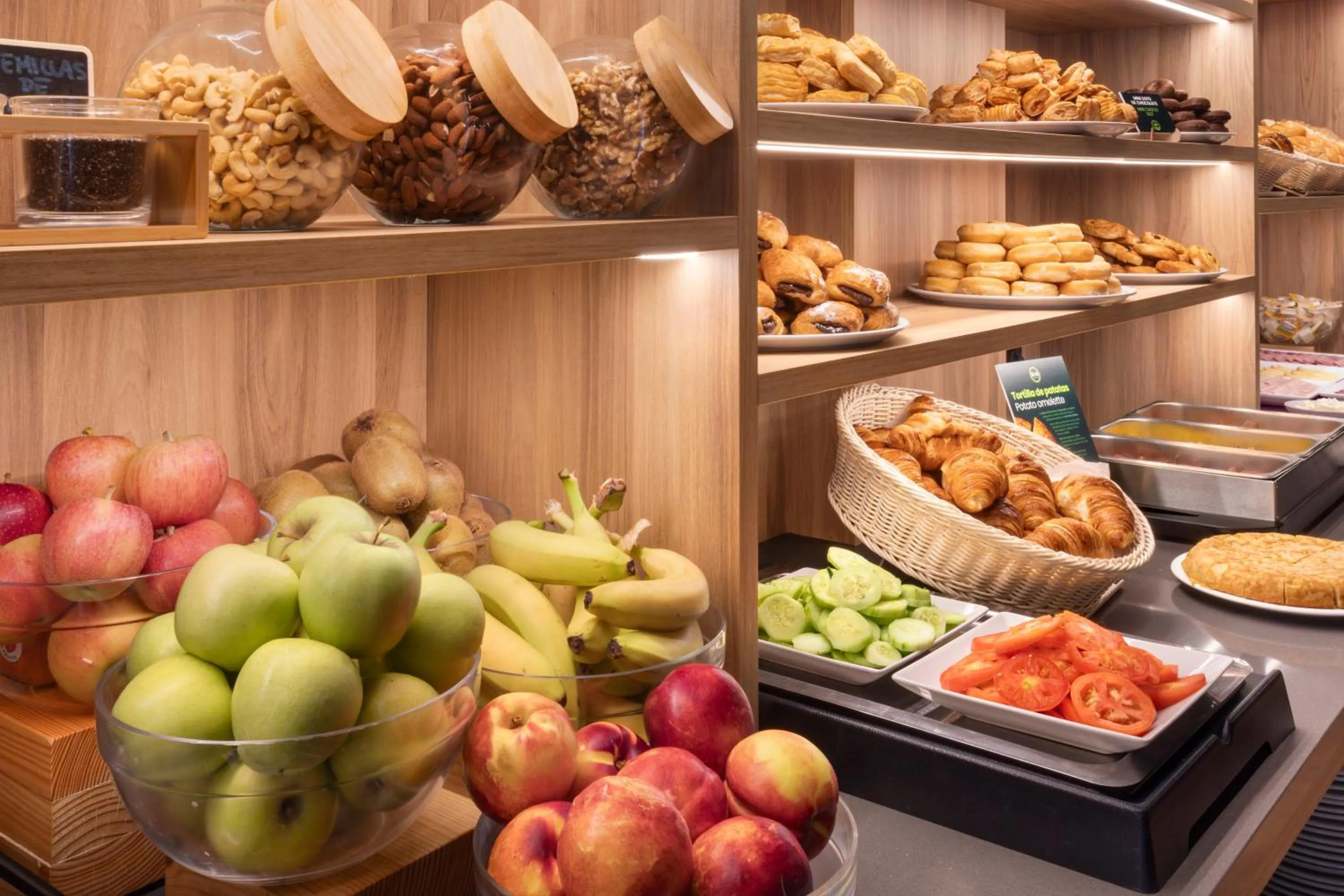 Buffet breakfast in B&B HOTEL Barcelona Rubí