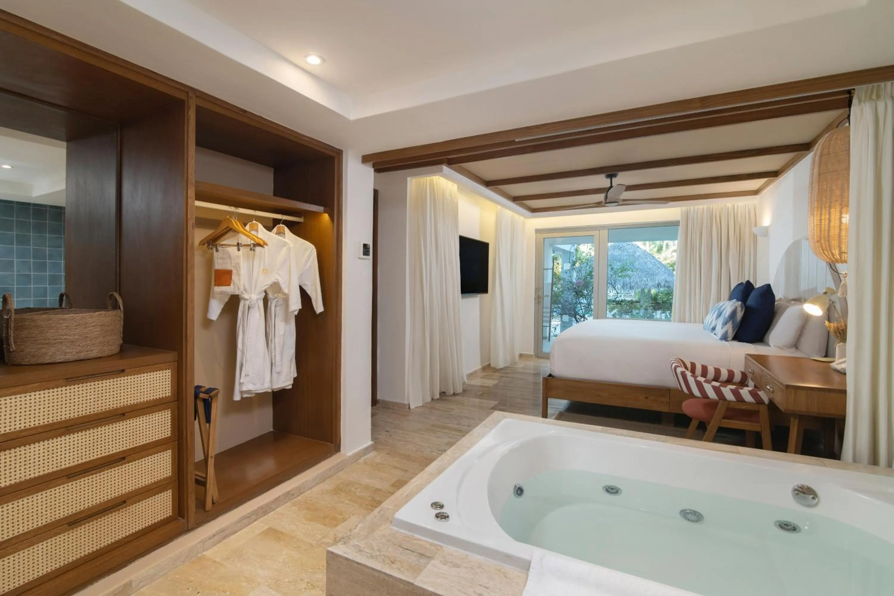 Bed in Garden Suites by Meliá - All inclusive