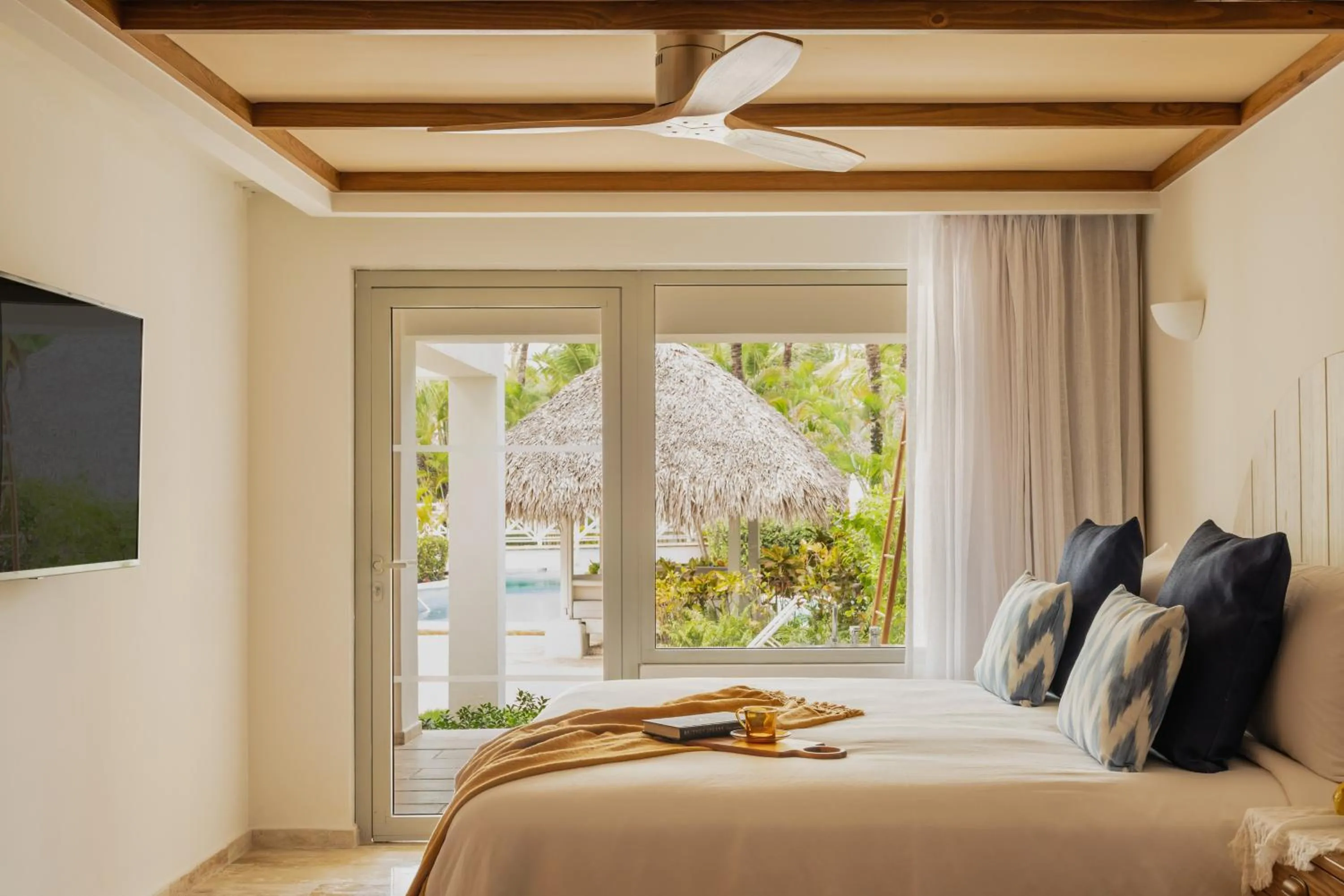 Bed in Garden Suites by Meliá - All inclusive