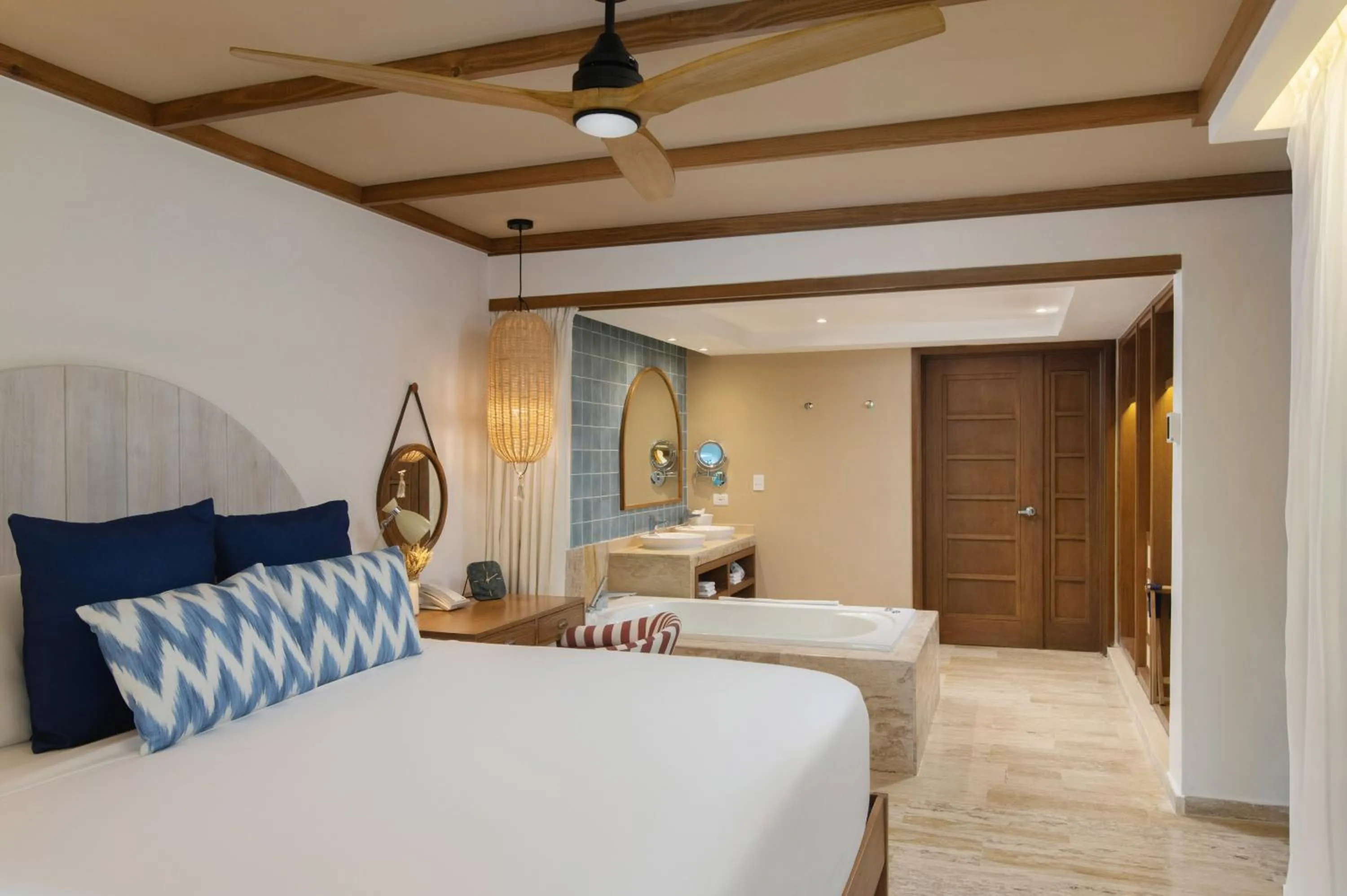Bed in Garden Suites by Meliá - All inclusive