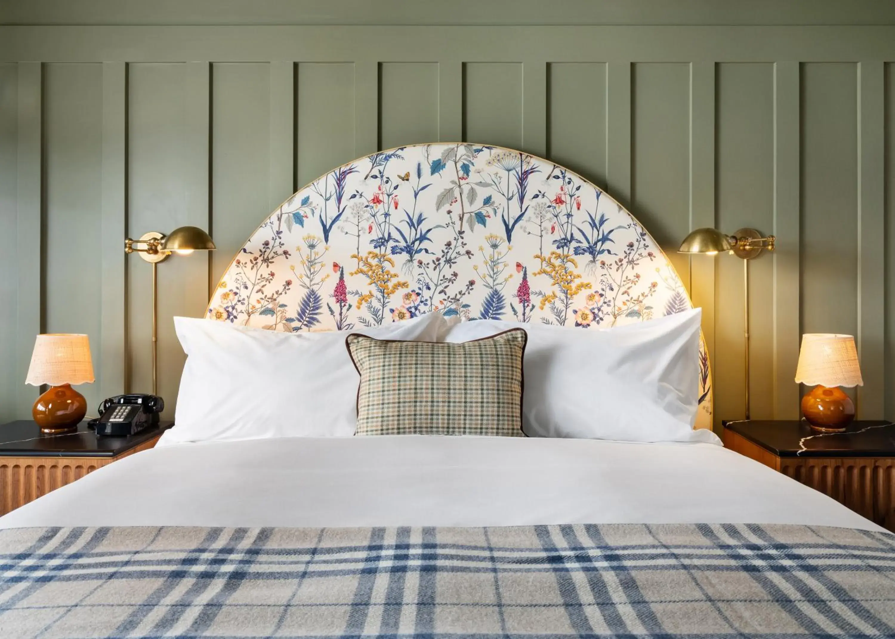 Queen Room in Le Petit Pali at Ocean Ave Queen Room in Le Petit Pali at Ocean Ave