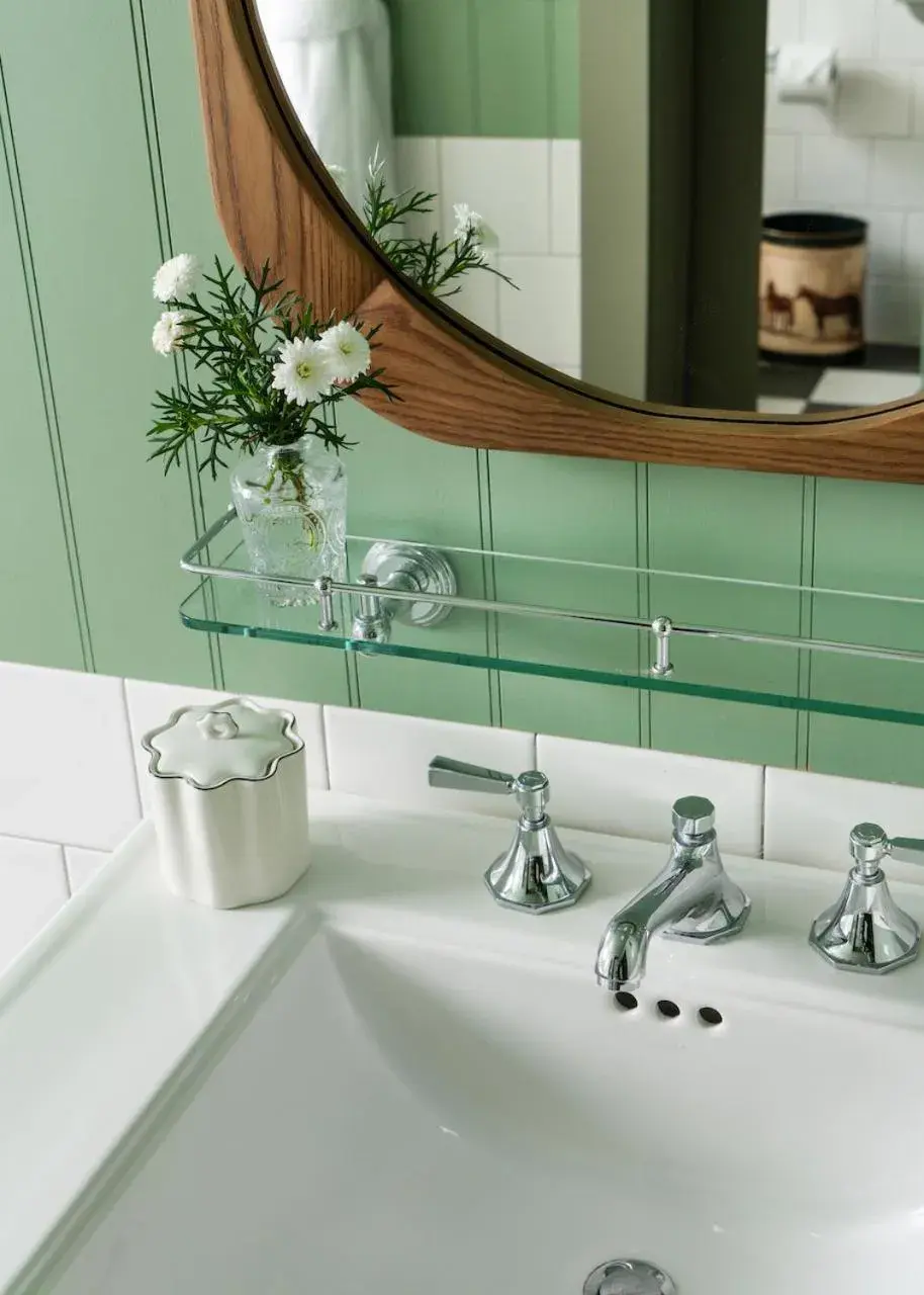 Queen Room - Disability Access in Le Petit Pali at Ocean Ave Queen Room - Disability Access in Le Petit Pali at Ocean Ave