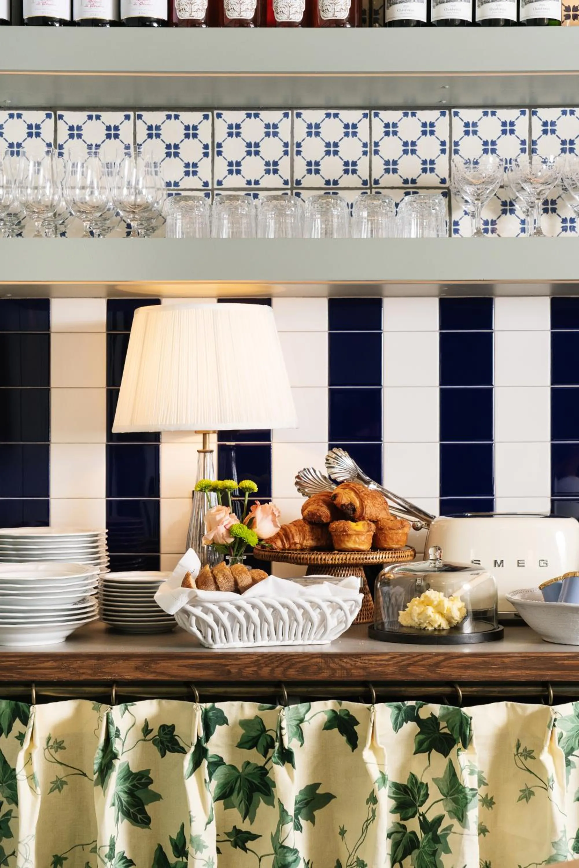 Continental breakfast in Le Petit Pali at Ocean Ave