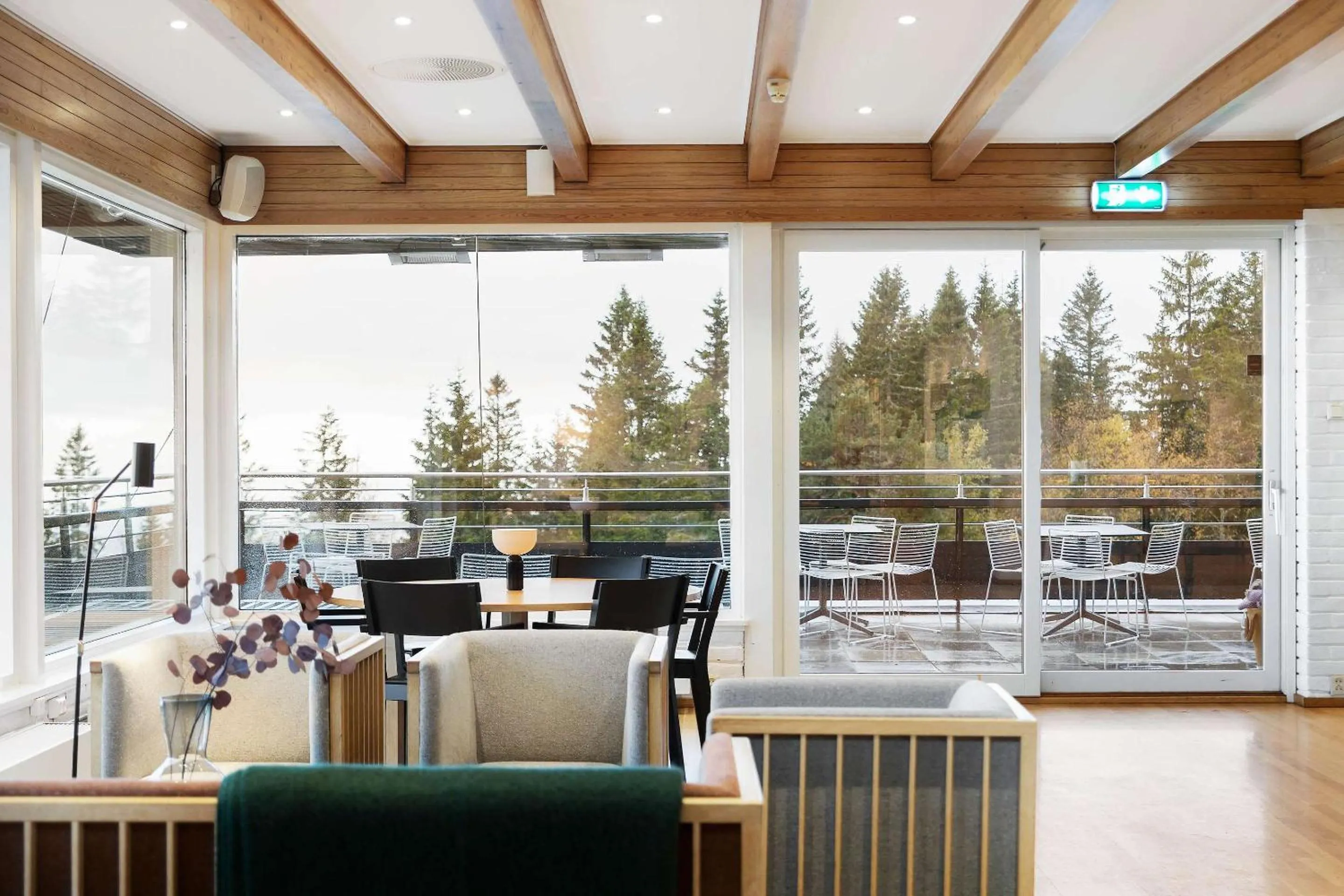 Lounge or bar in Voksenasen Hotell; Best Western Signature Collection