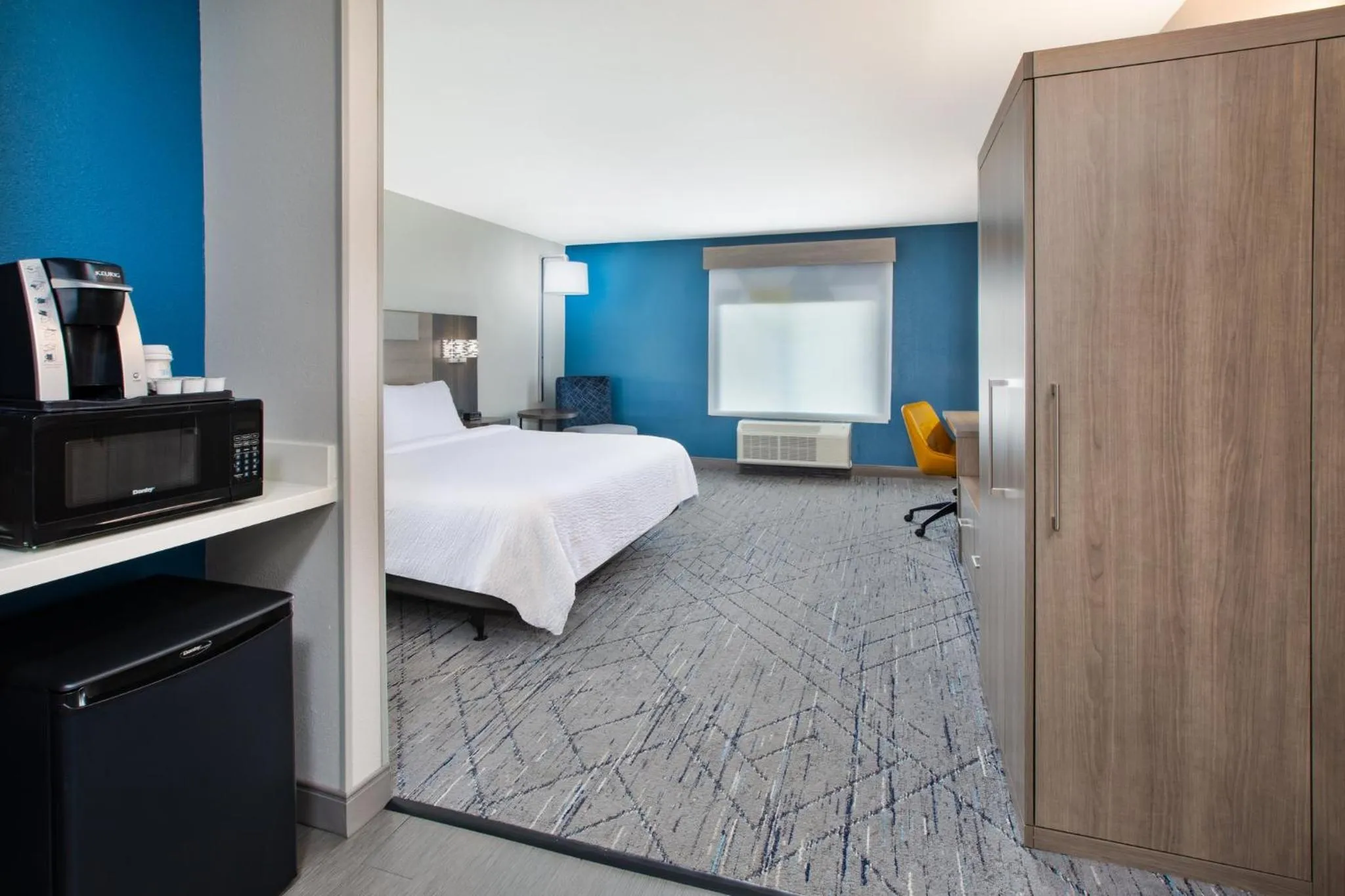 Photo of the whole room, Bed in Holiday Inn Express Hotel & Suites West Monroe by IHG