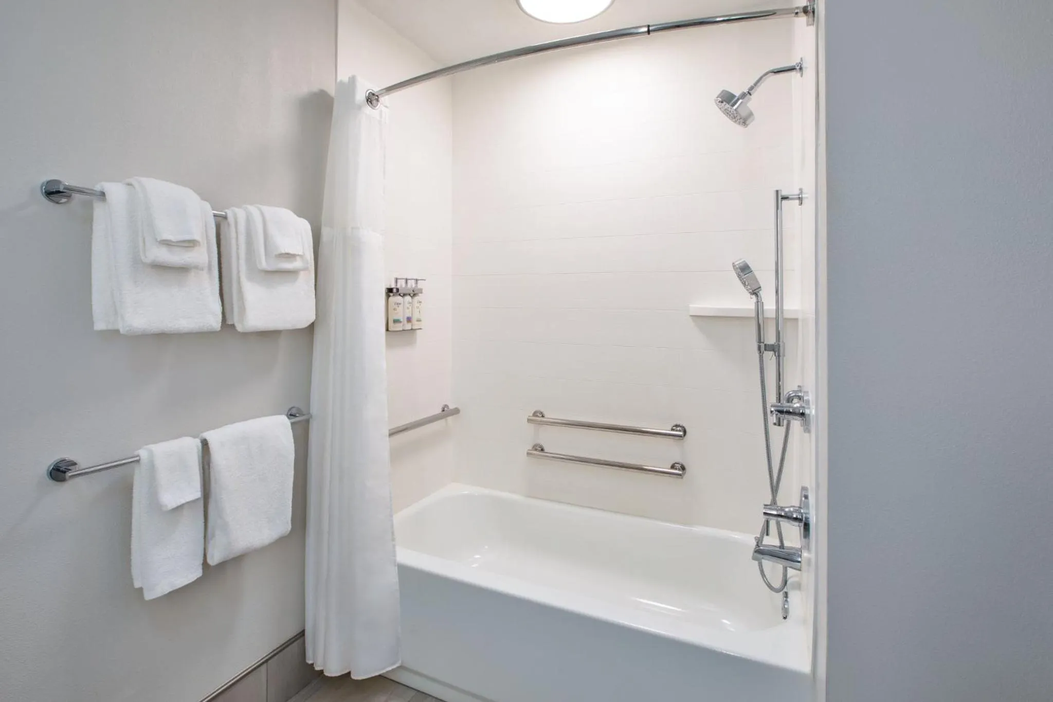 Photo of the whole room in Holiday Inn Express Hotel & Suites West Monroe by IHG