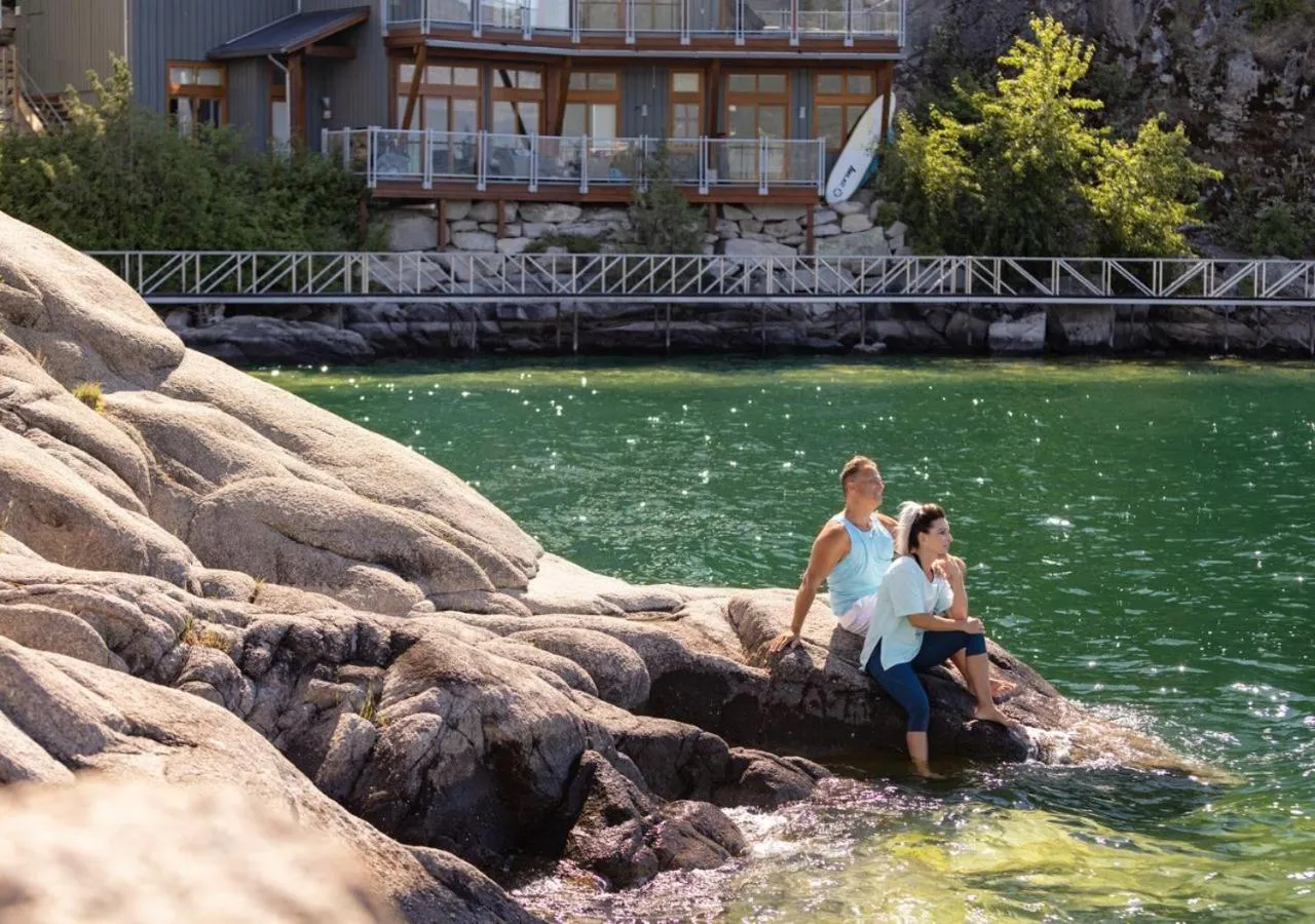 People in Outback Lakeside Vacation Homes