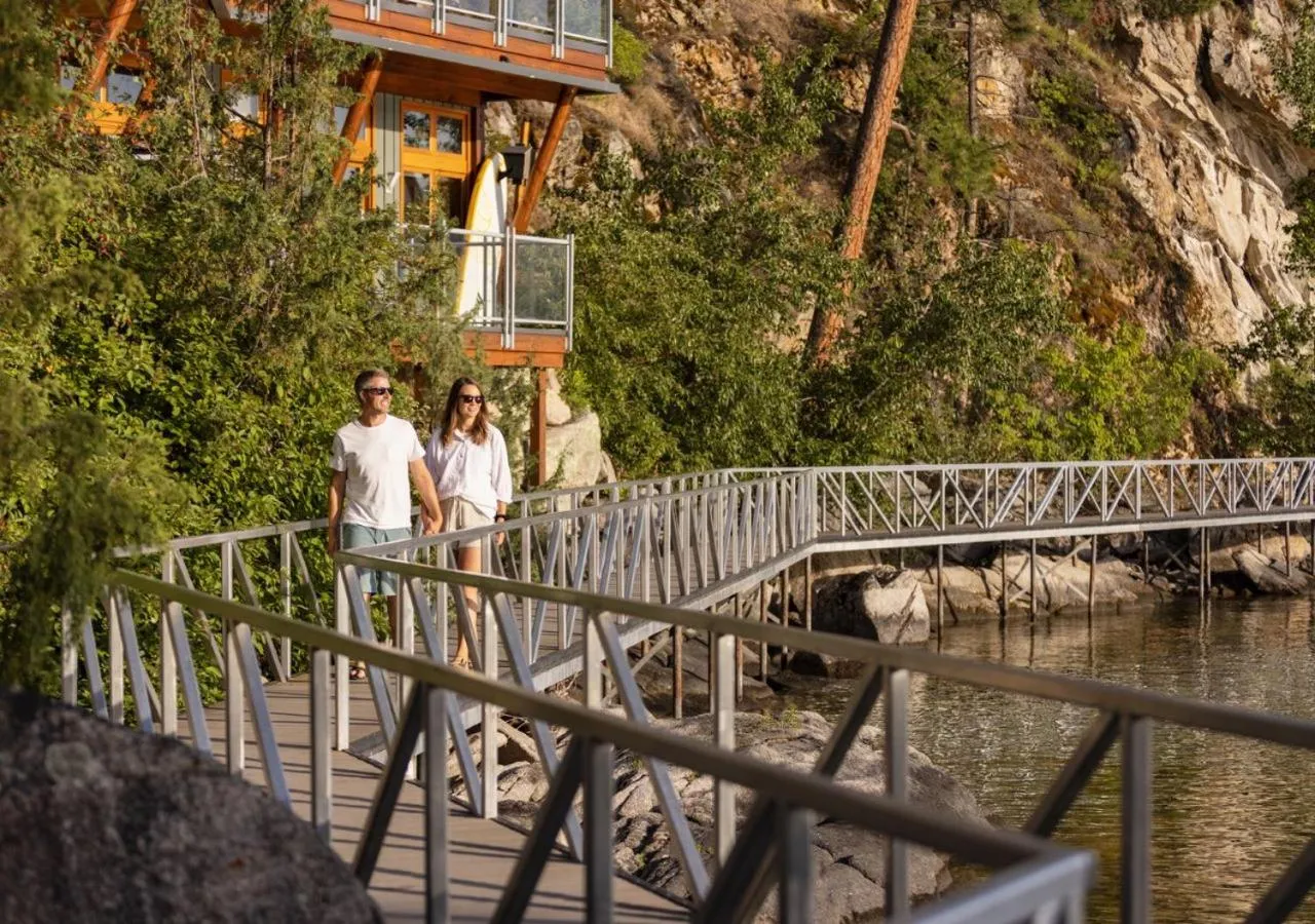 People in Outback Lakeside Vacation Homes