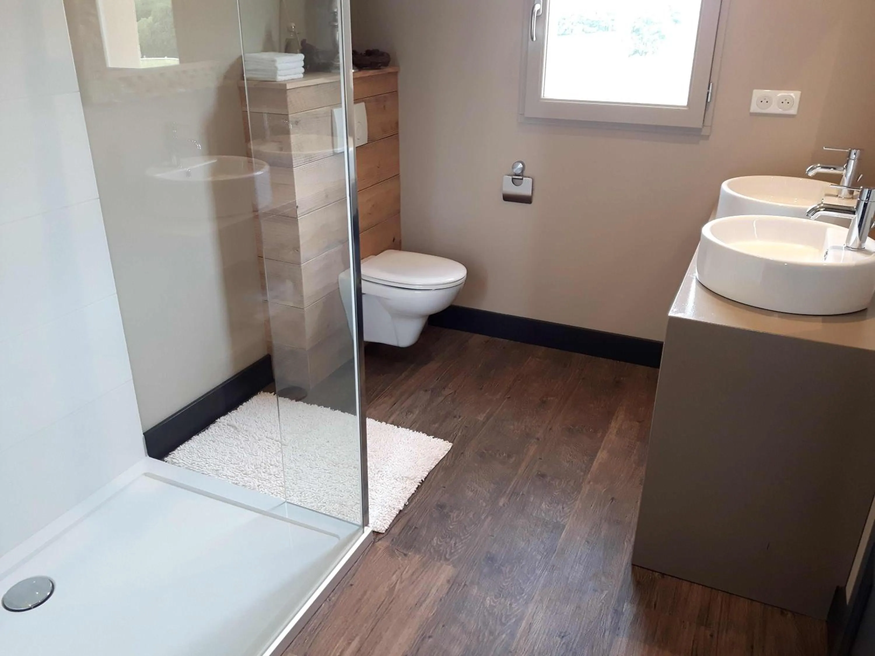 Shower in La Douce Dordogne