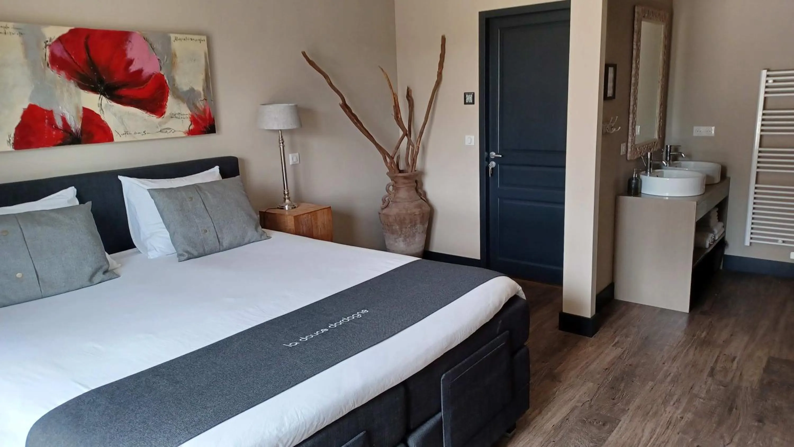 Bedroom, Bed in La Douce Dordogne