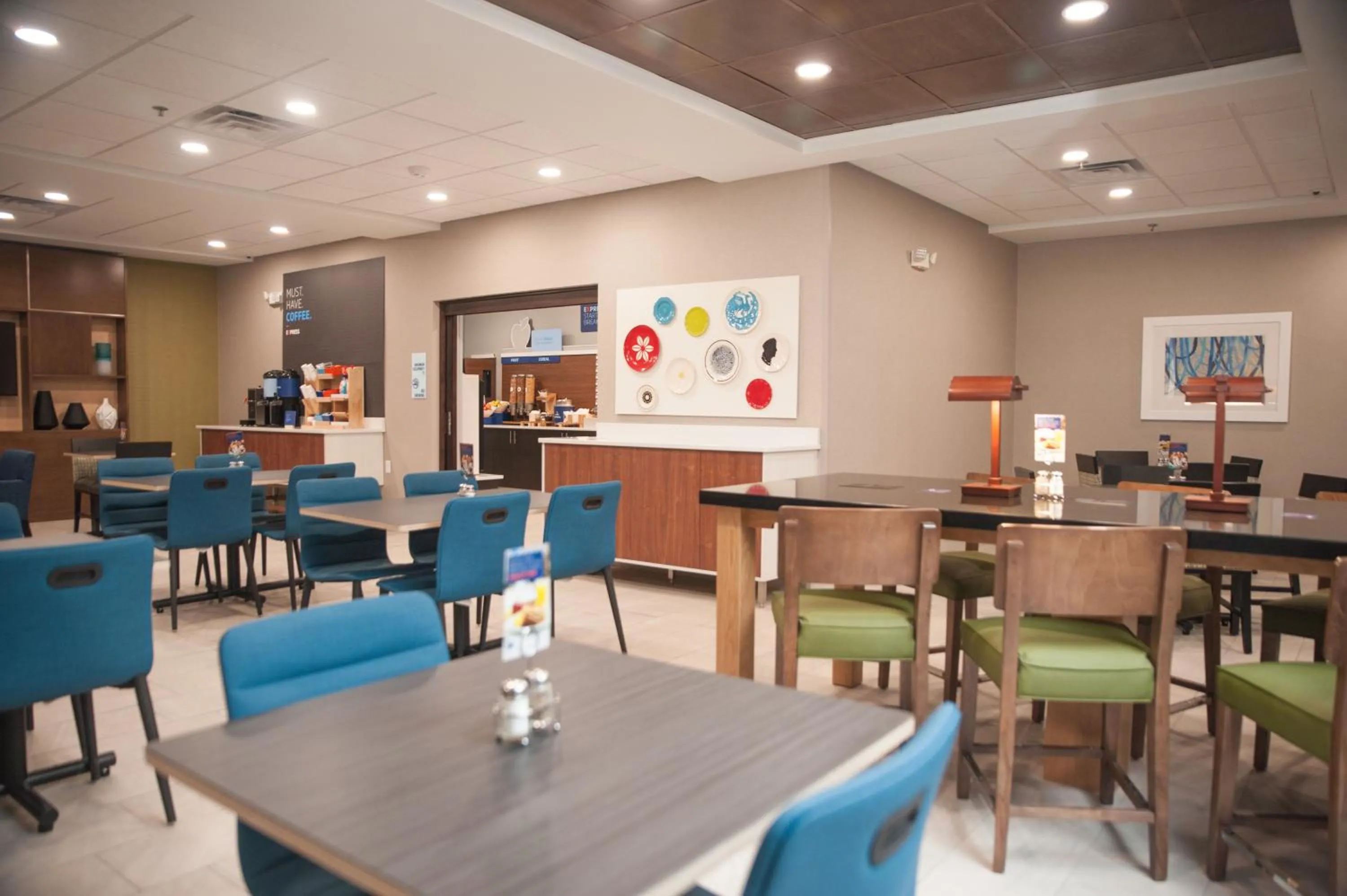 Holiday Inn Express Hotel & Suites Norfolk by IHG