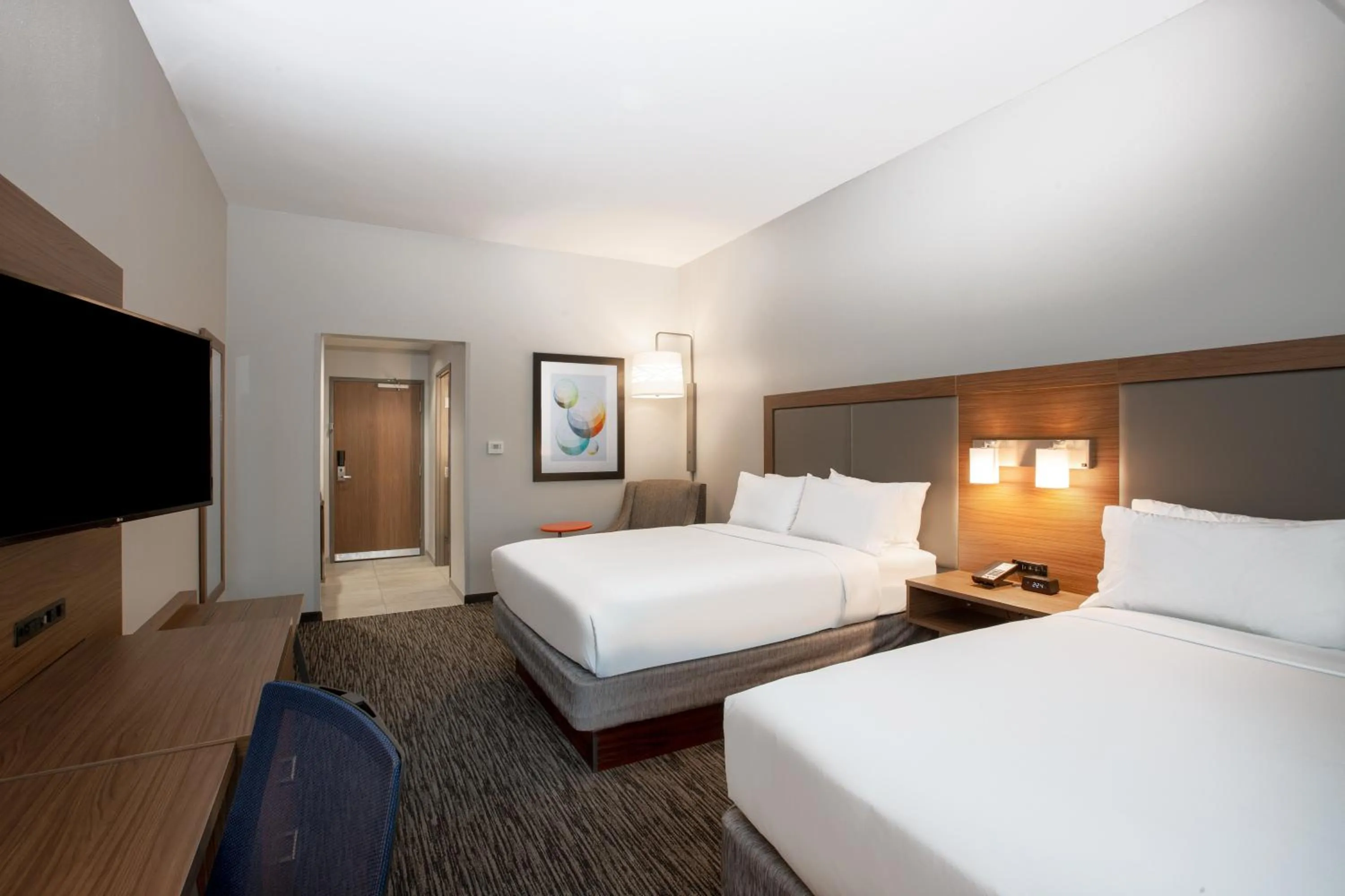 Photo of the whole room, Bed in Holiday Inn Express Hotel & Suites Norfolk by IHG