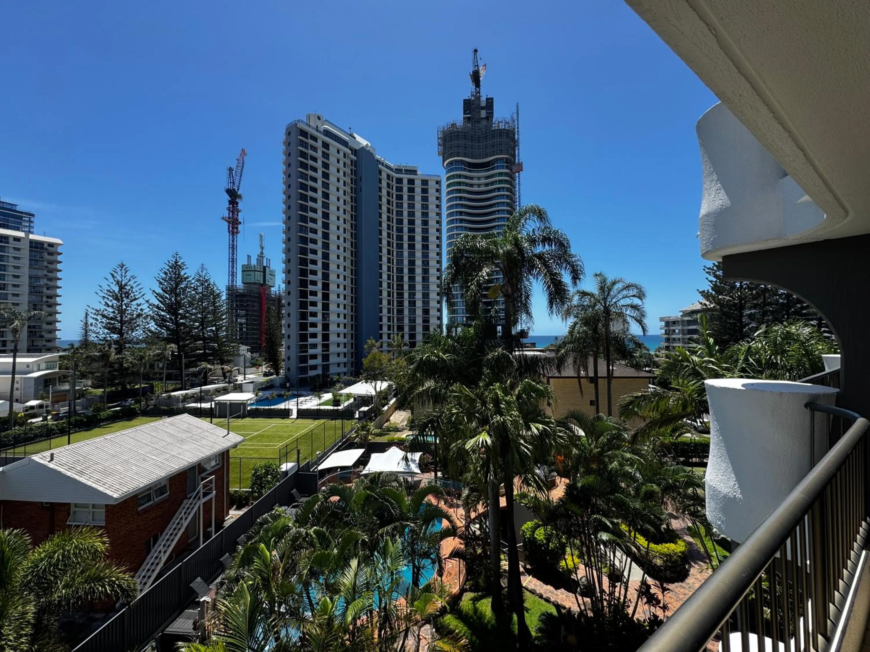 Aristocrat Apartments