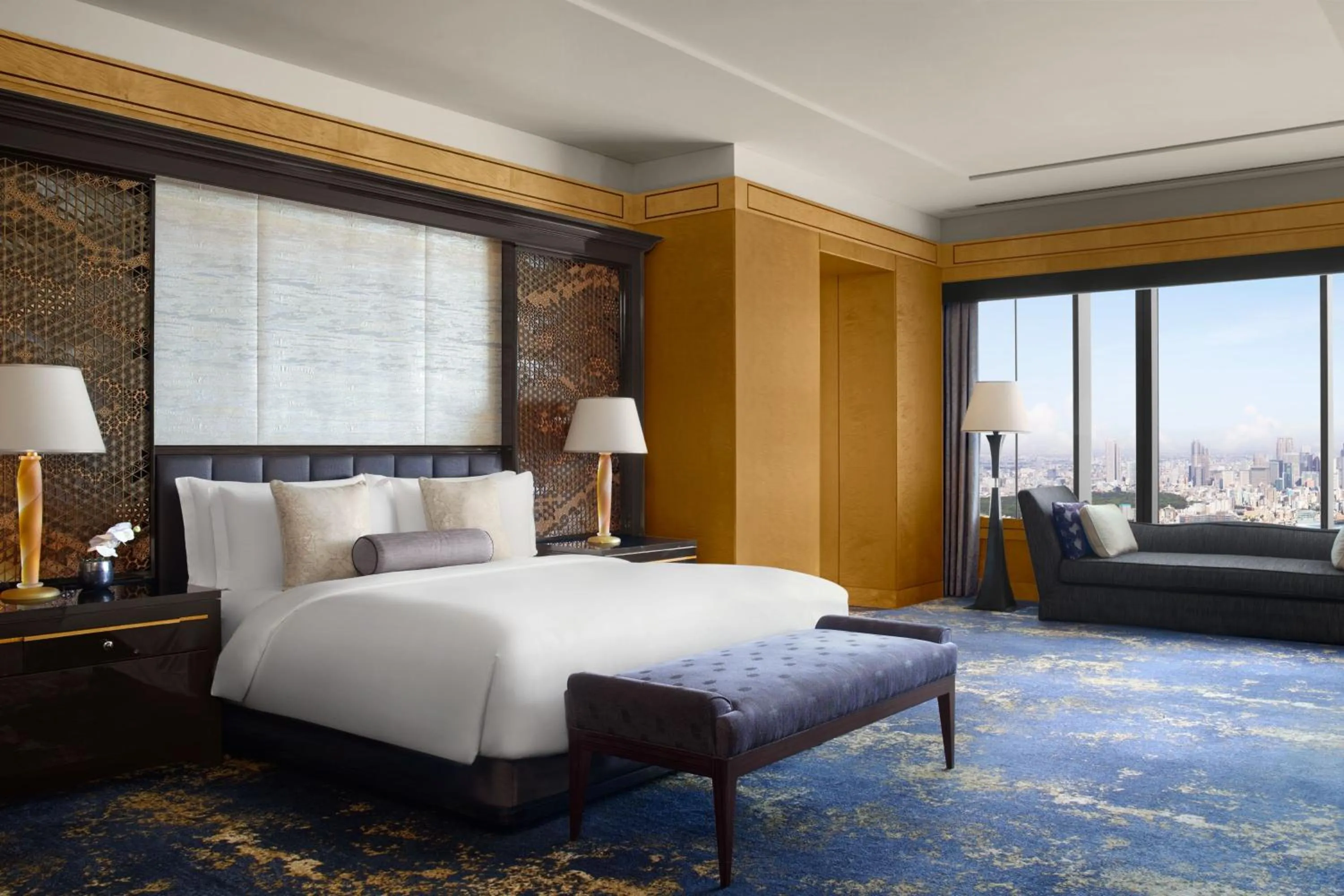Bedroom, Bed in The Ritz-Carlton, Tokyo
