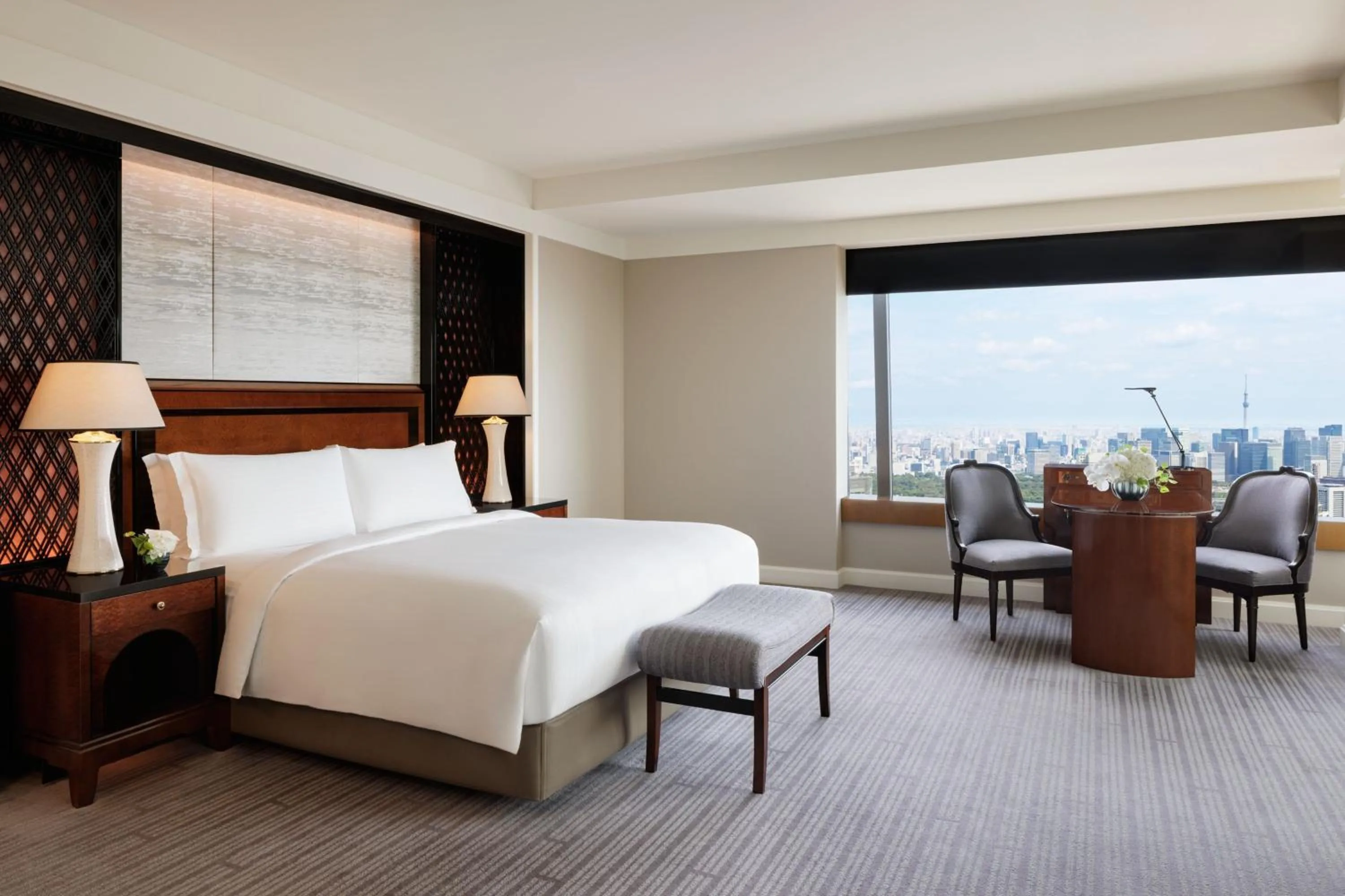 Bedroom, Bed in The Ritz-Carlton, Tokyo