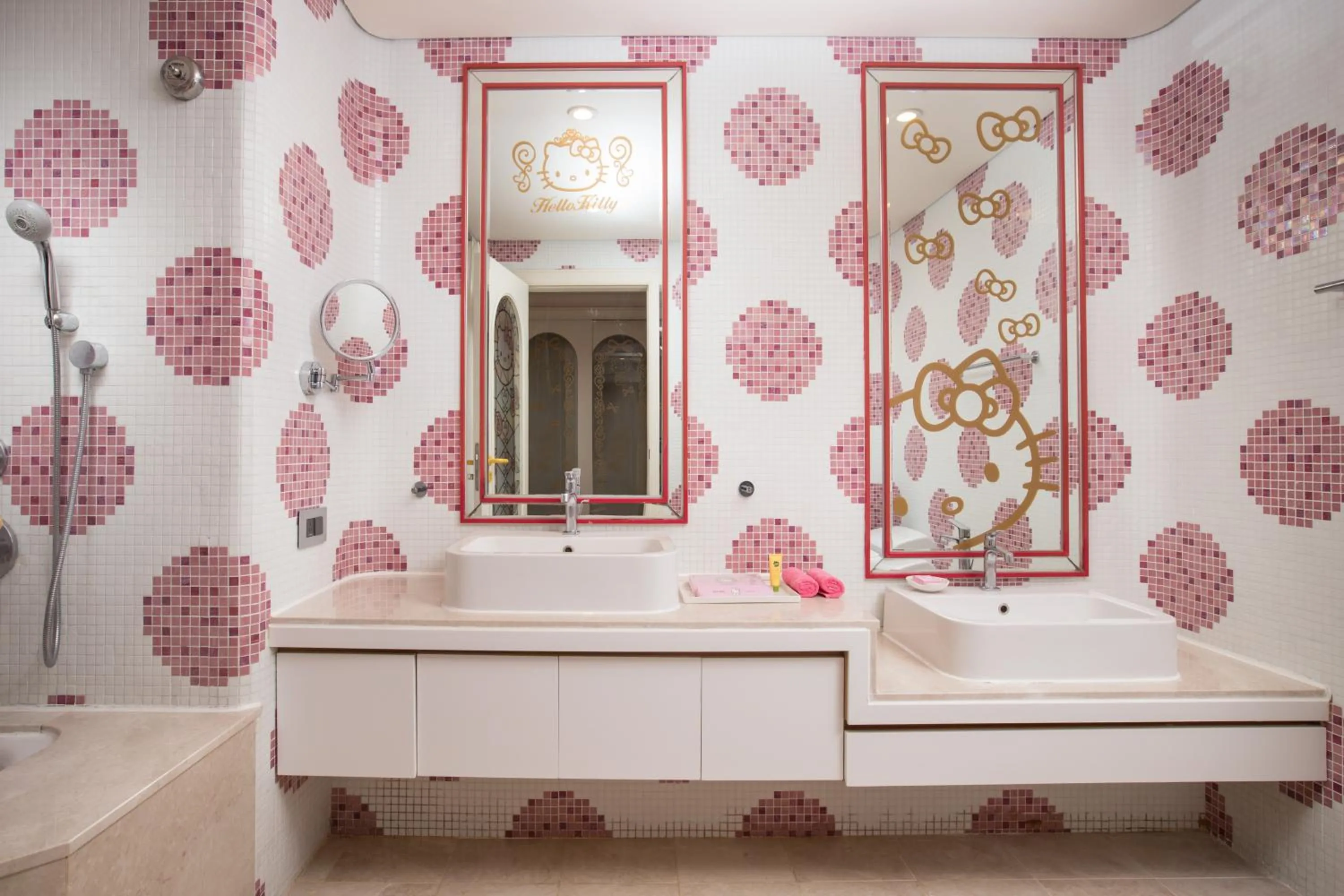 Bathroom in Lotte Hotel Jeju