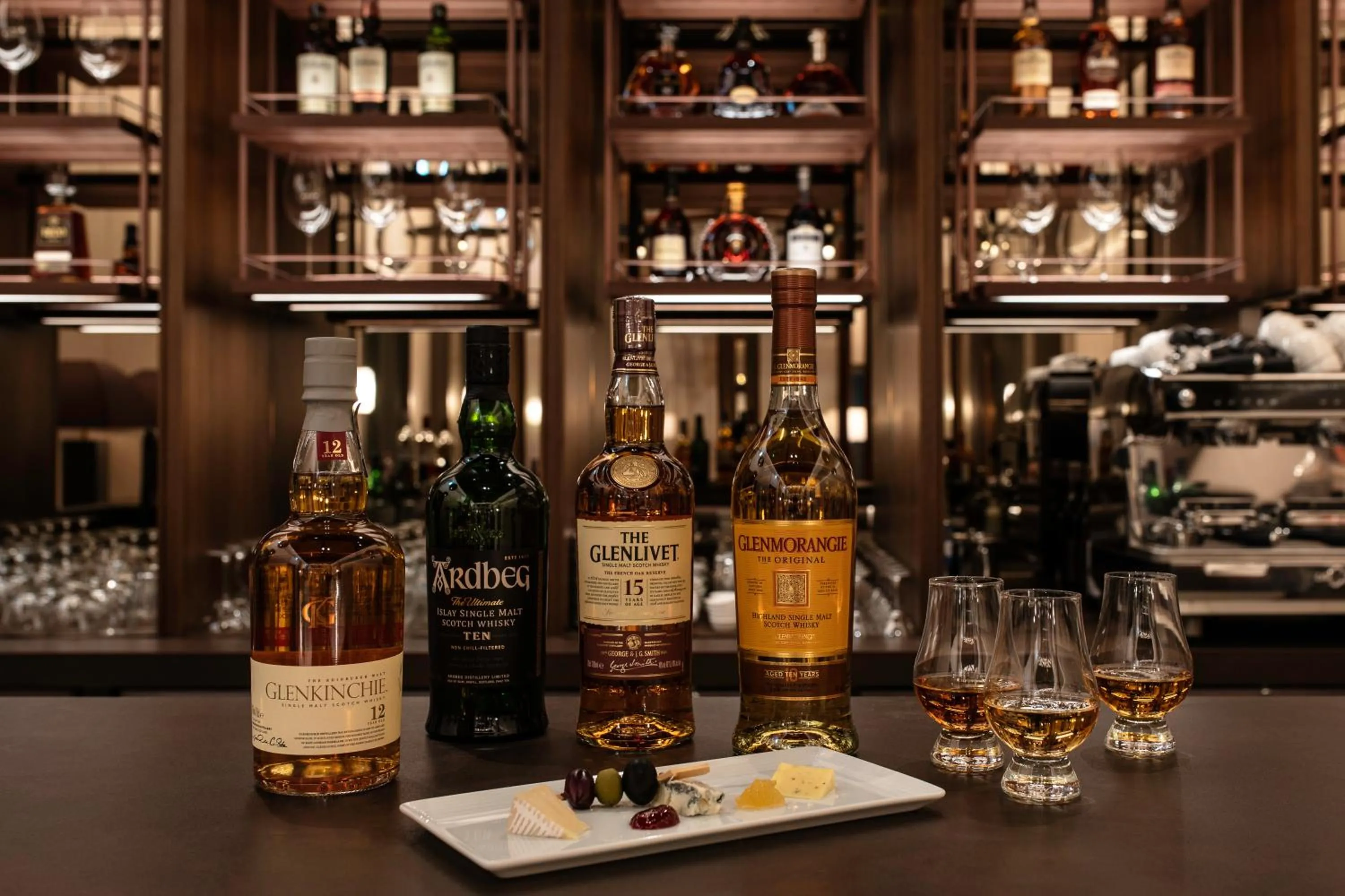 Lounge or bar in Lotte Hotel Jeju