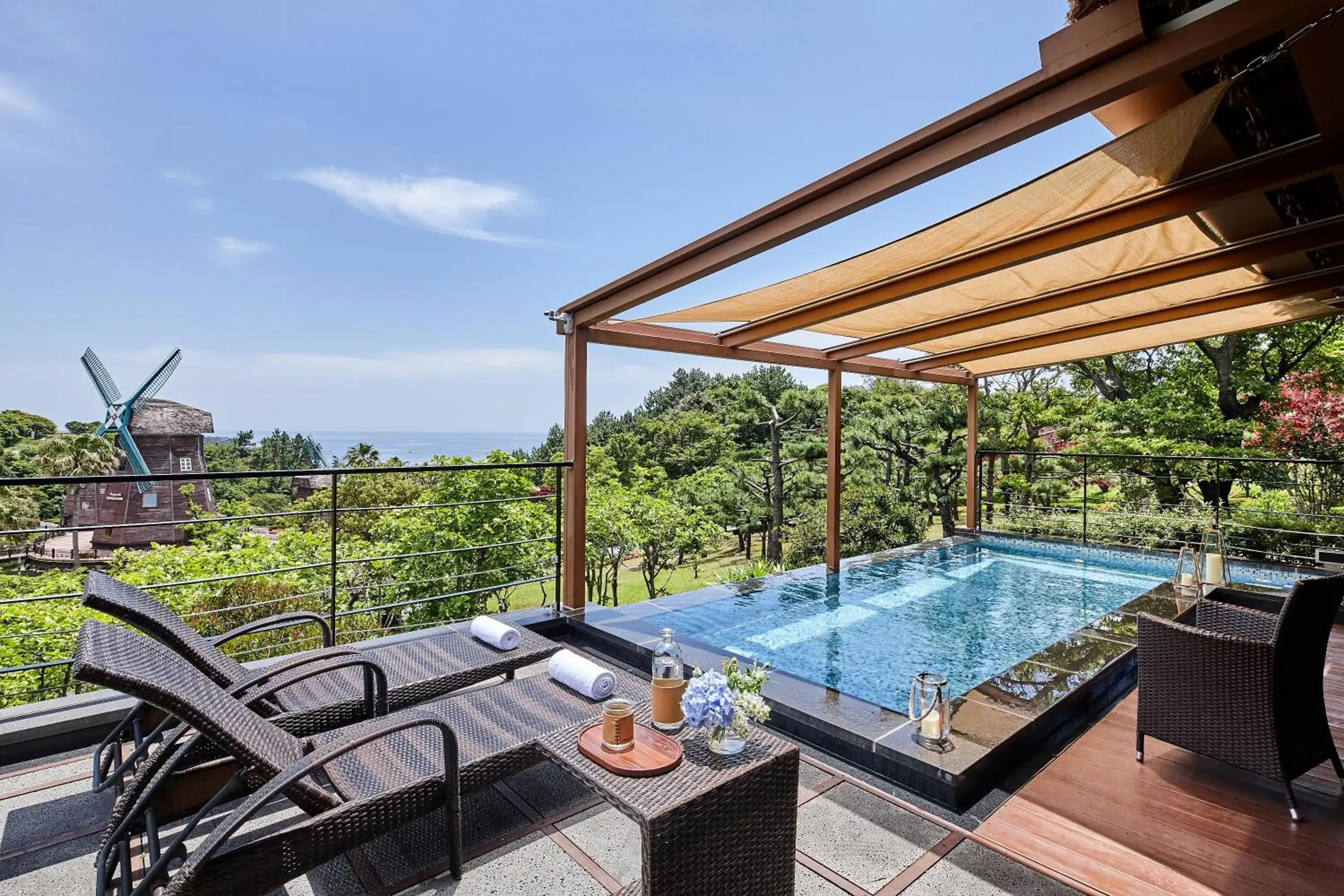 Pool Villa Suite Room in Lotte Hotel Jeju Pool Villa Suite Room in Lotte Hotel Jeju