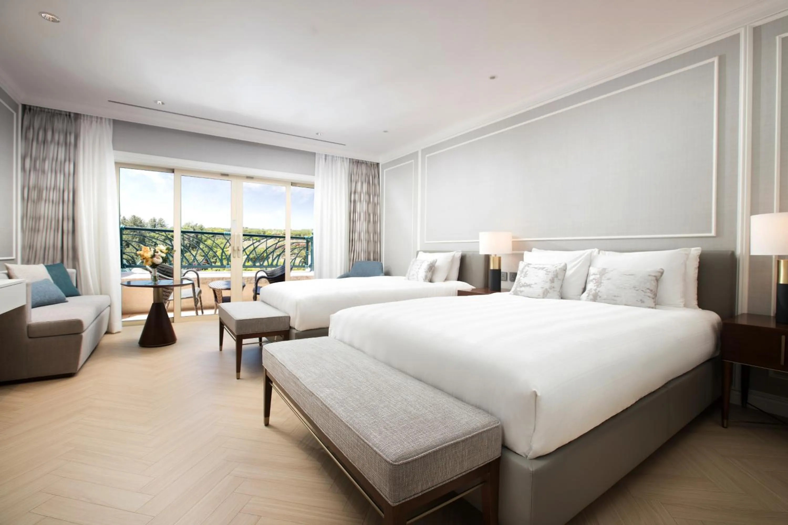 Photo of the whole room, Bed in Lotte Hotel Jeju